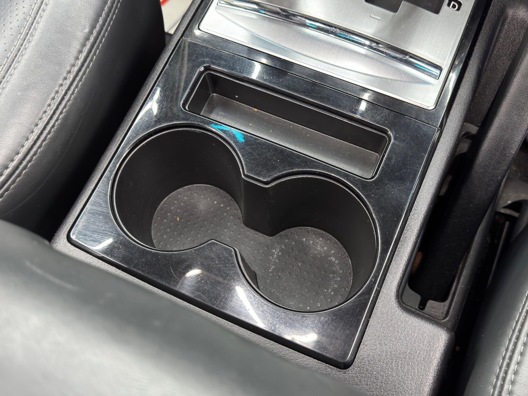 Mitsubishi Shogun - Image 26