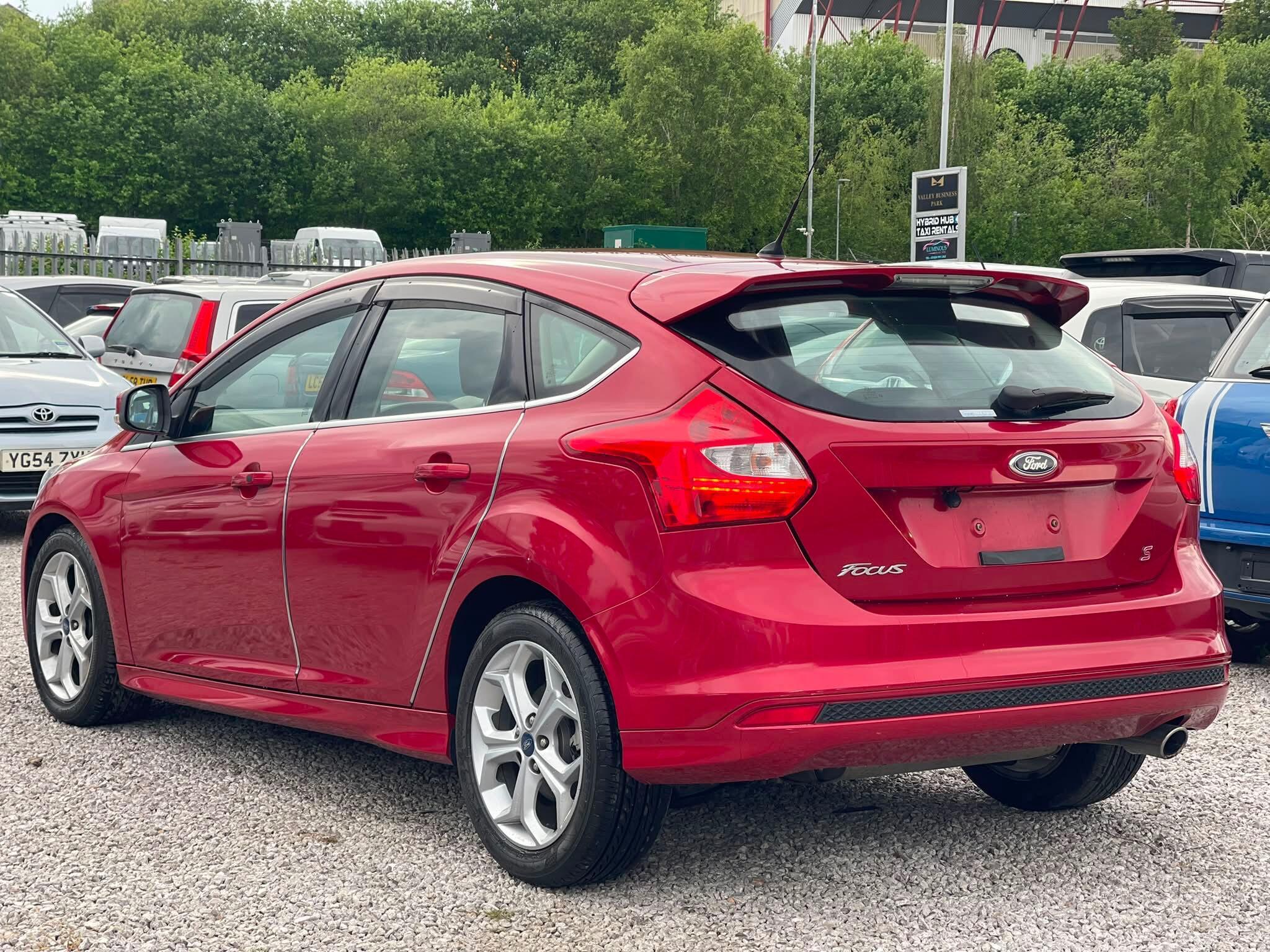 Ford Focus - Image 9