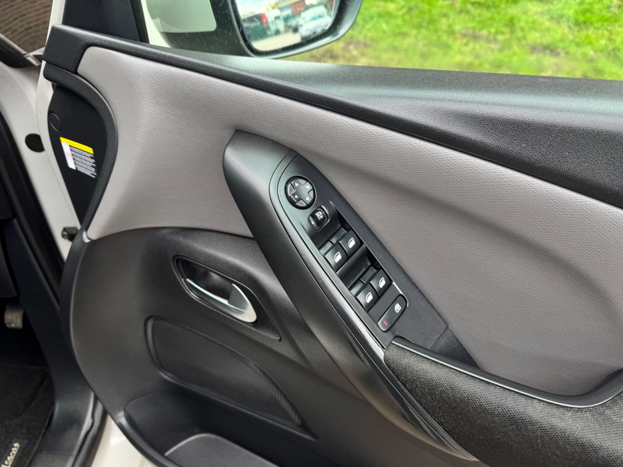 Citroen Grand C4 Picasso - Image 40