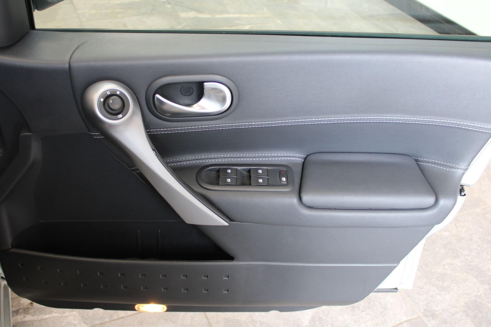 Renault Megane - Image 34