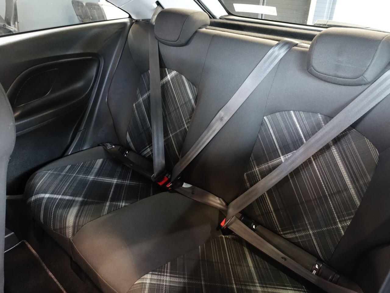 Vauxhall Corsa - Image 15