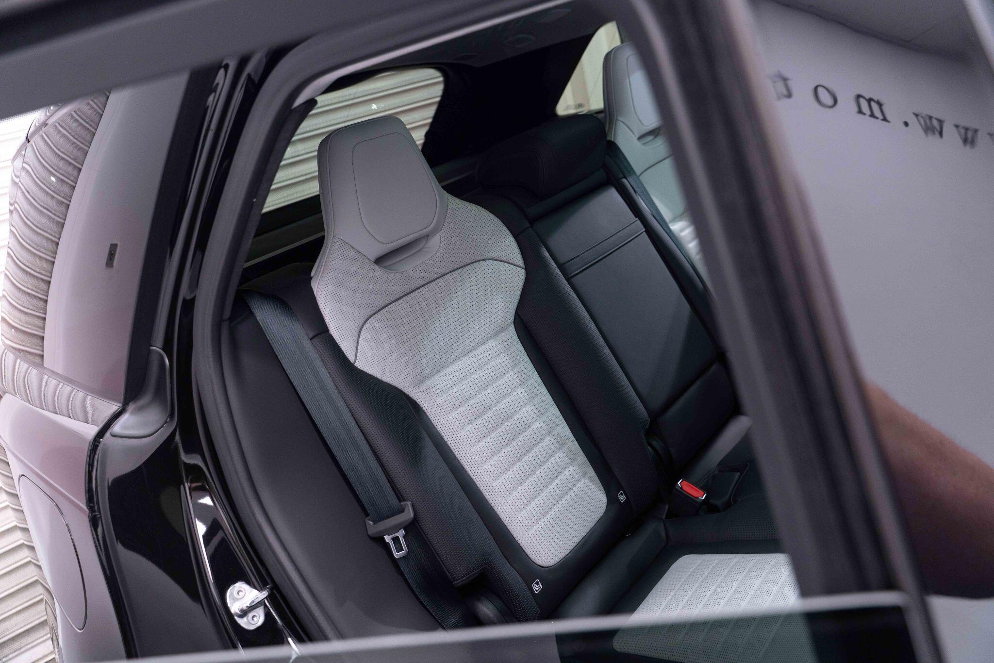 Land Rover RANGE ROVER SPORT - Image 12