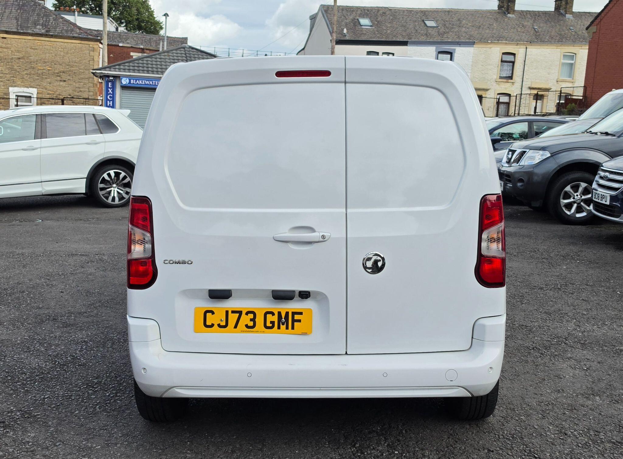 Vauxhall Combo - Image 6