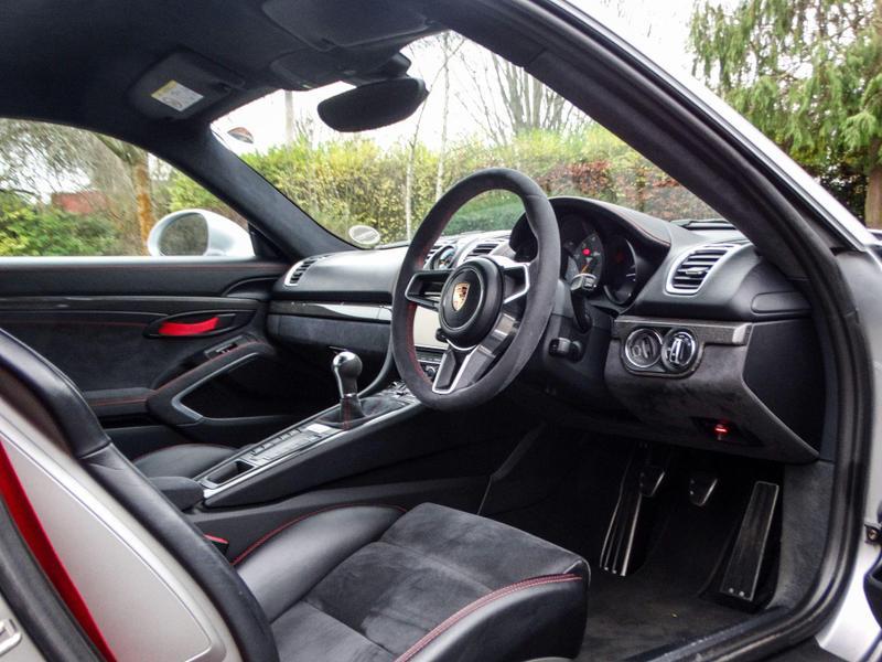 Porsche Cayman - Image 17