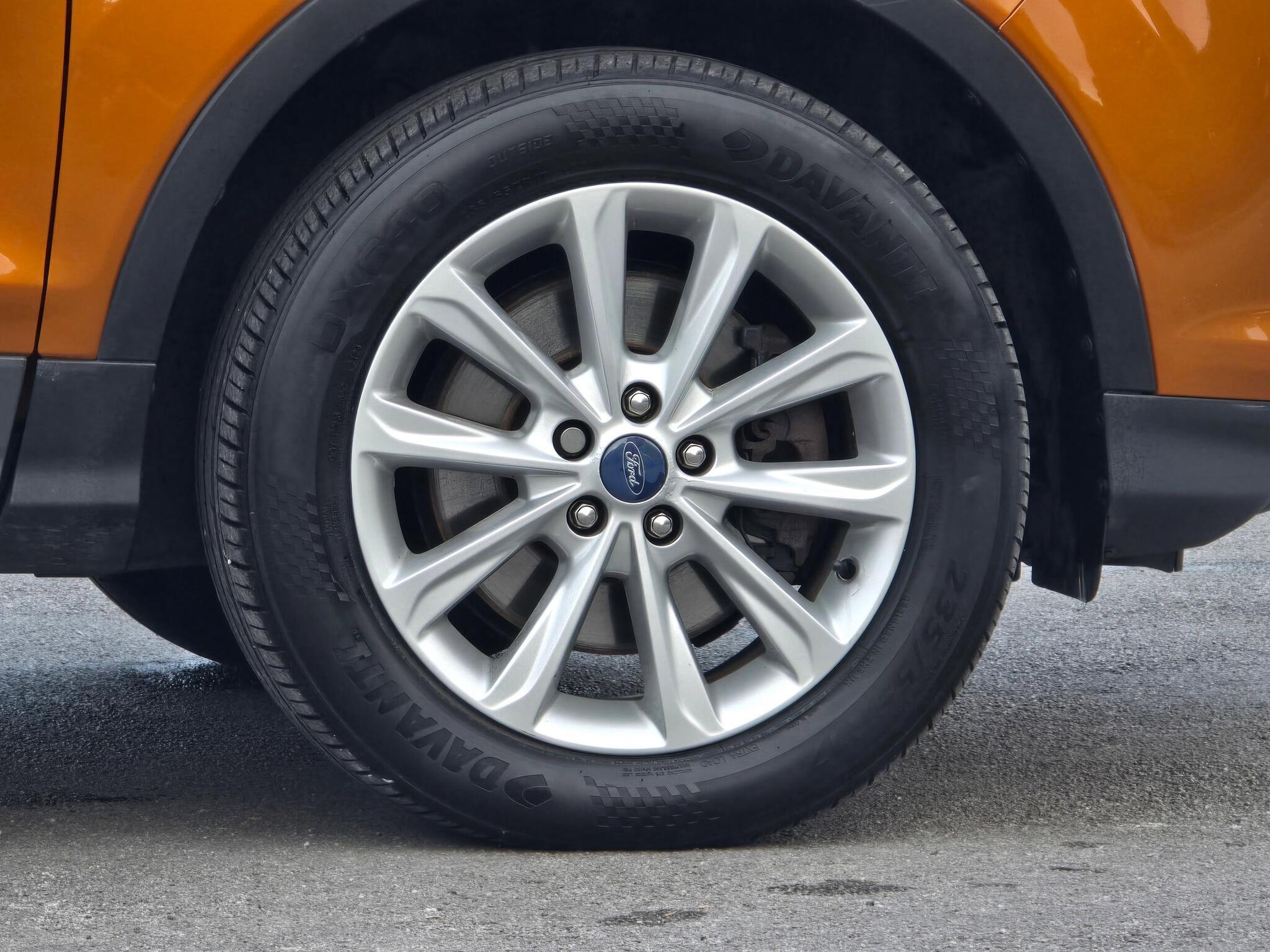Ford Kuga - Image 20