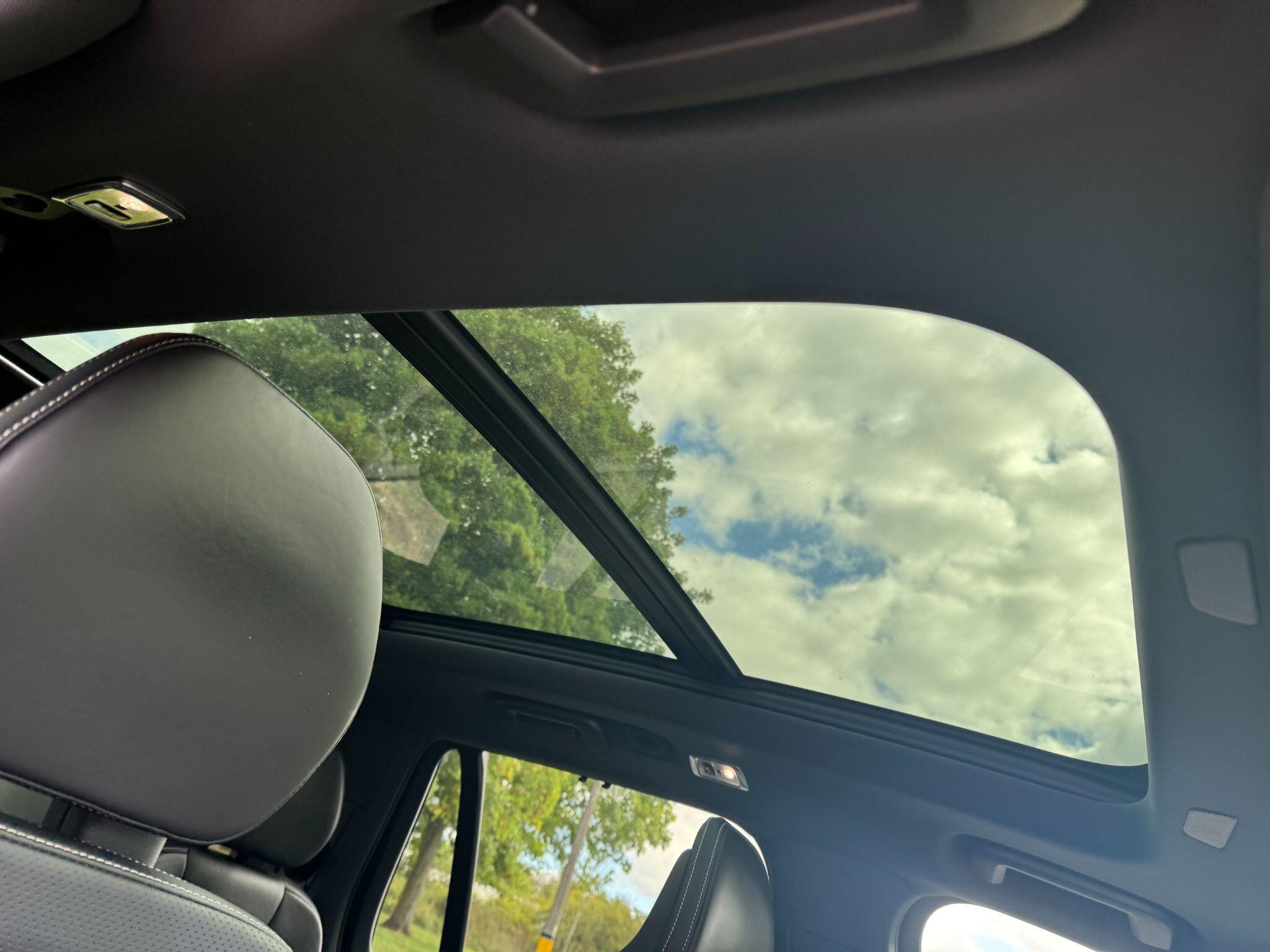 Volvo XC90 - Image 16