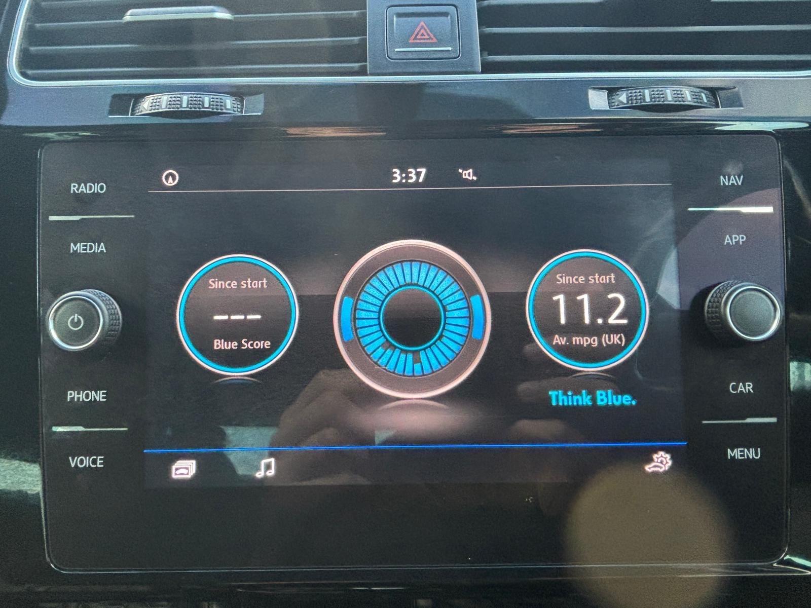 Volkswagen Golf - Image 51