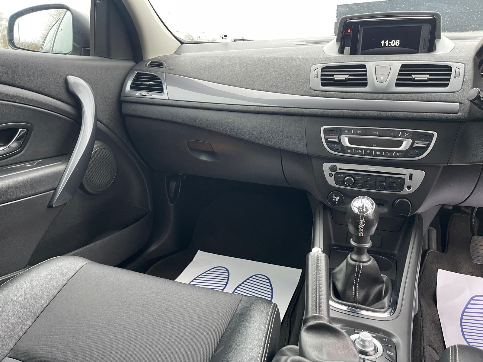 Renault Megane - Image 13