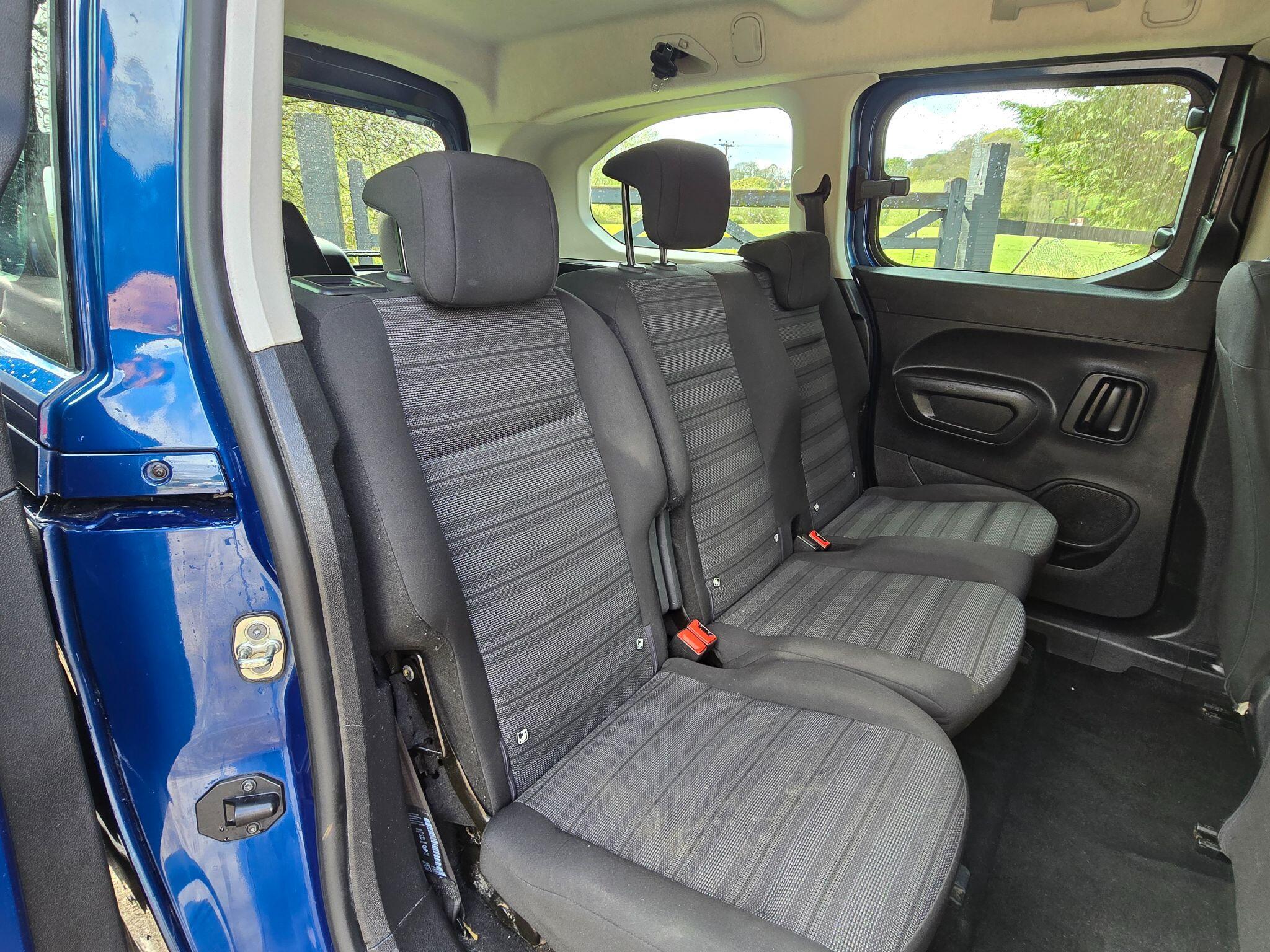 Vauxhall Combo Life - Image 10