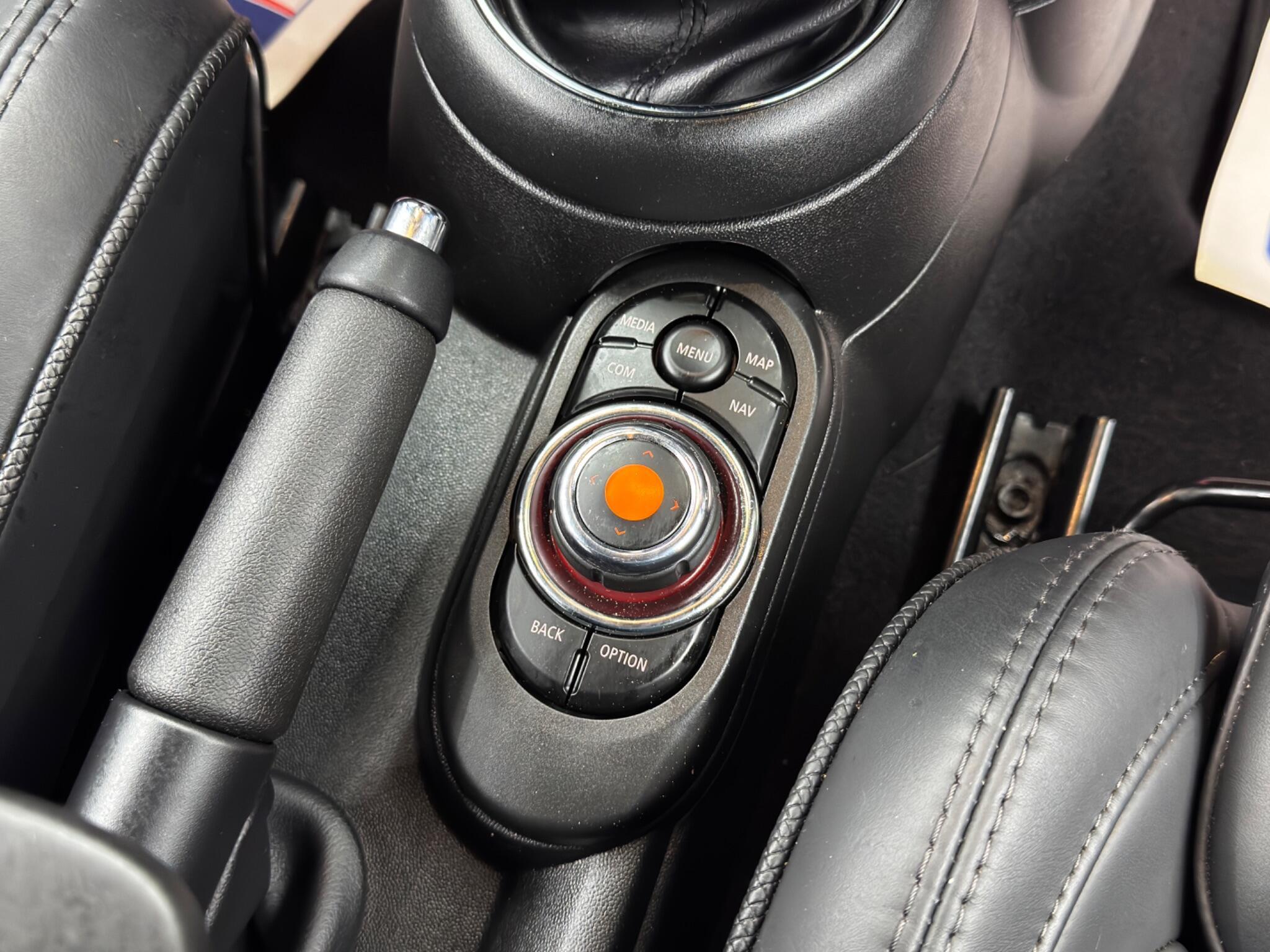 MINI Hatch - Image 23