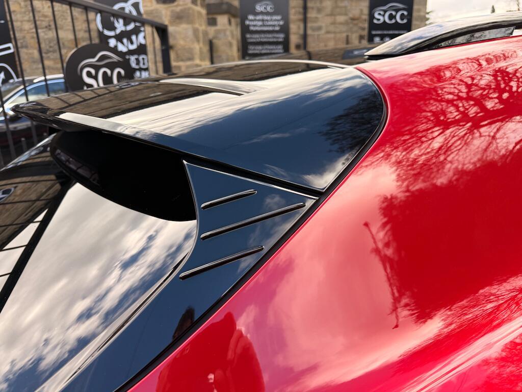 Porsche Taycan - Image 29