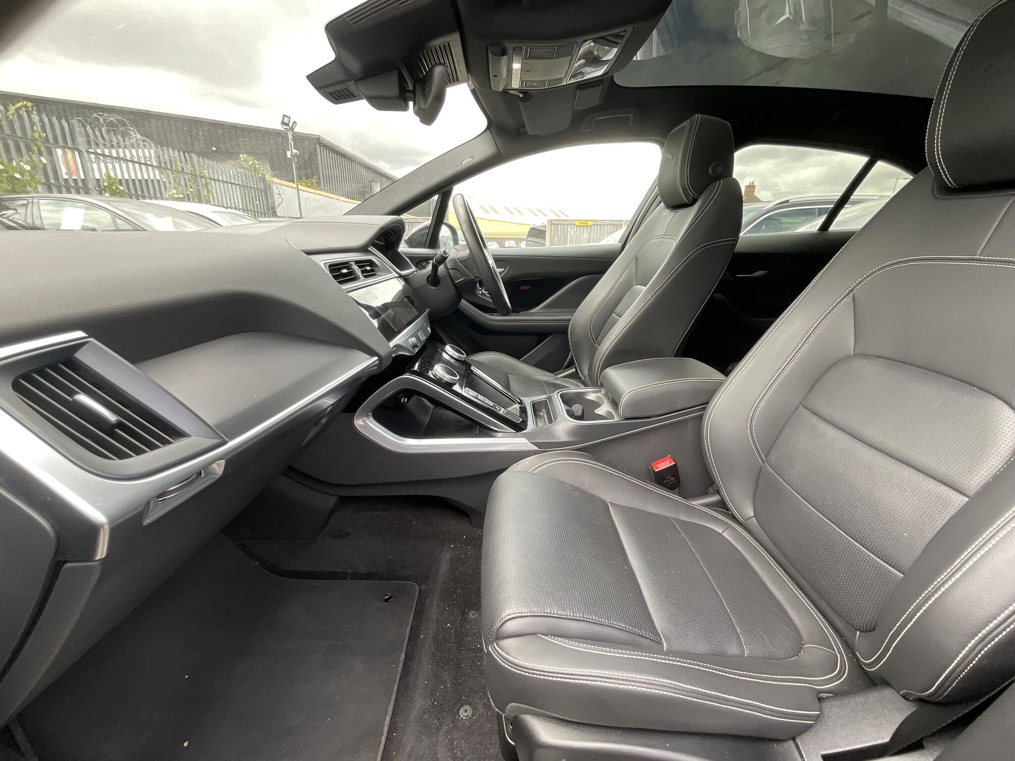 Jaguar I-Pace - Image 14