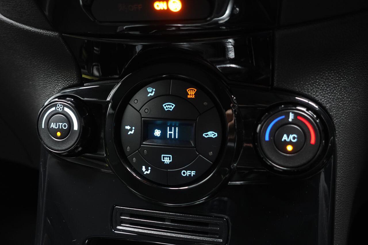 Ford Fiesta - Image 39