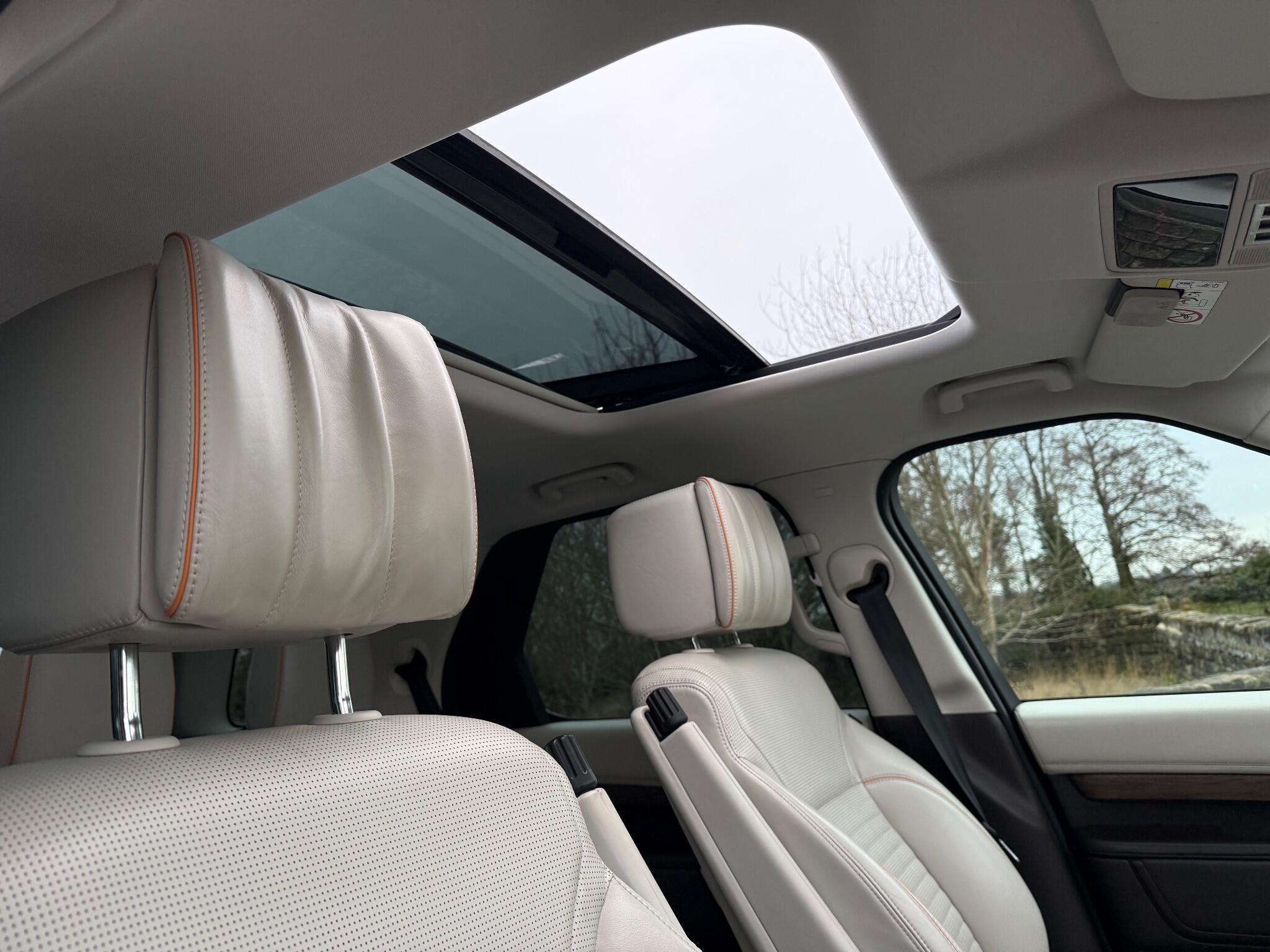 Land Rover Discovery - Image 25