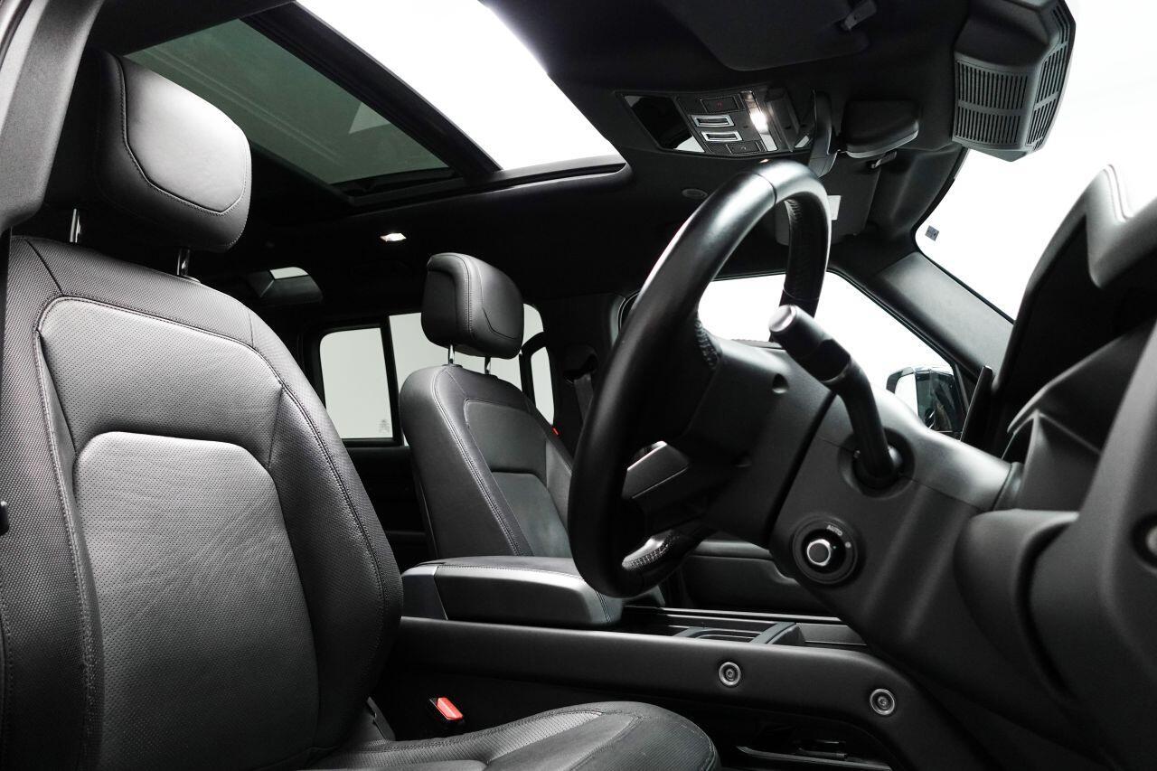 Land Rover Defender 110 - Image 2