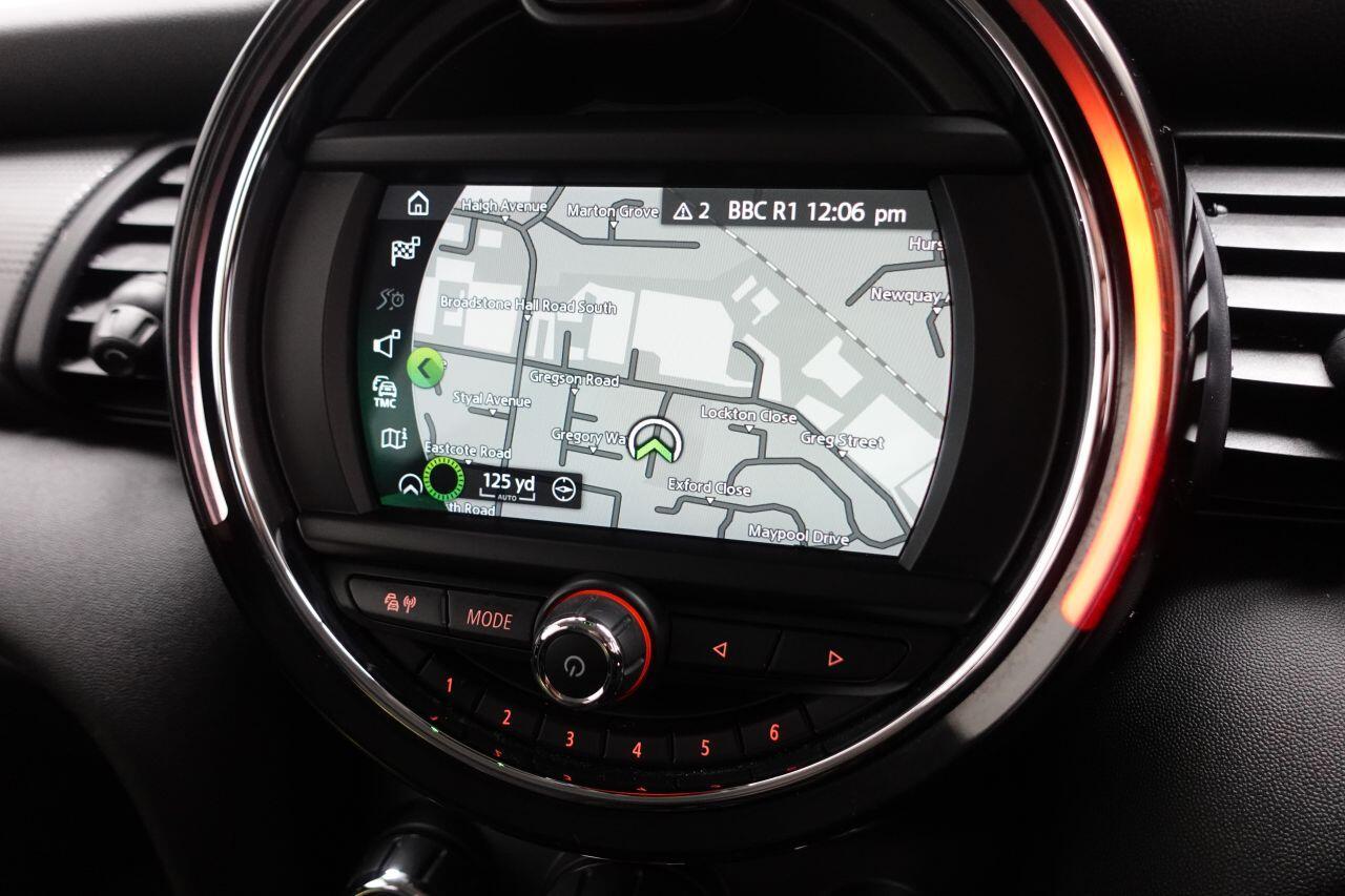 MINI Hatch - Image 2