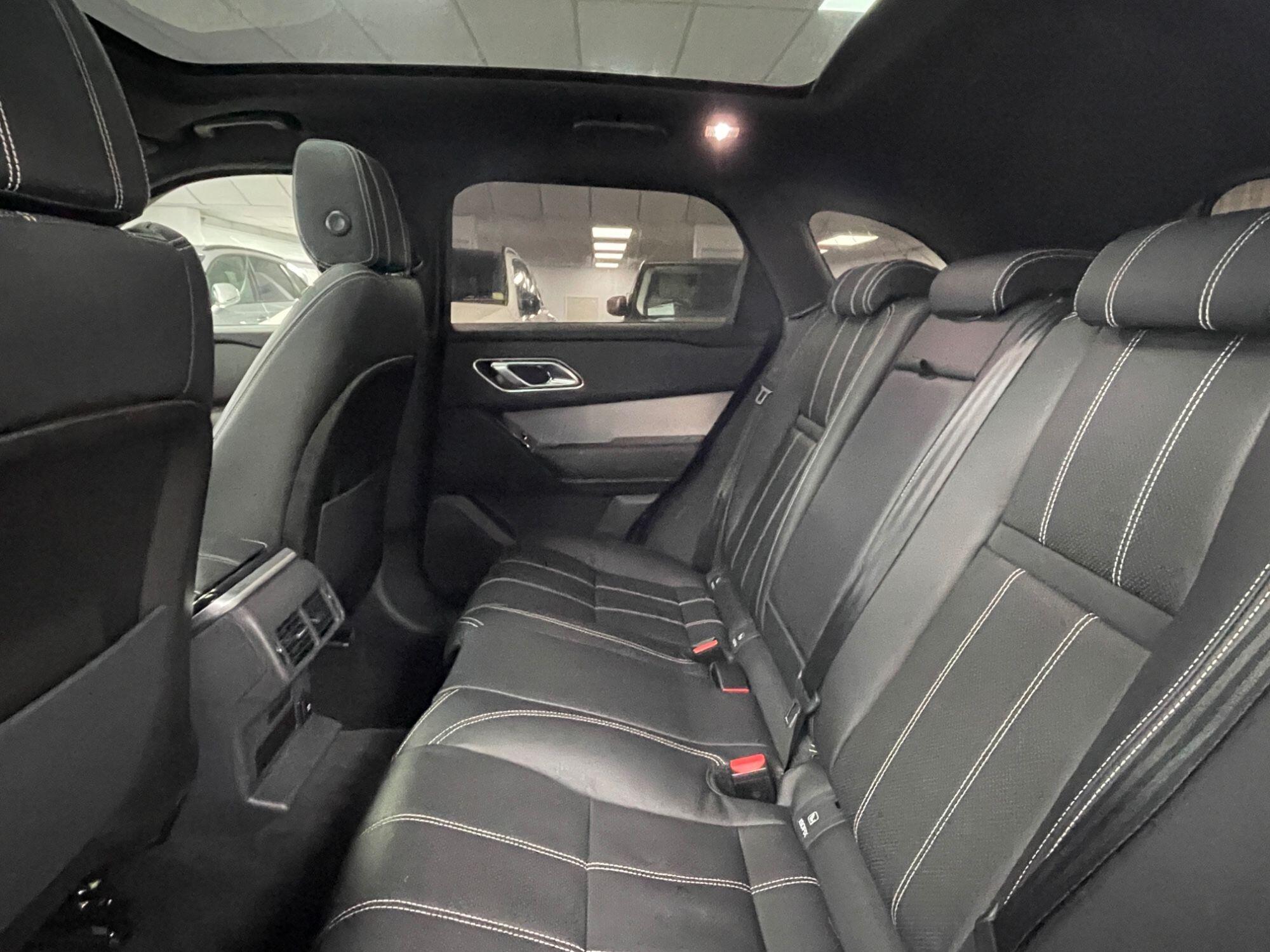 Land Rover Range Rover Velar - Image 29