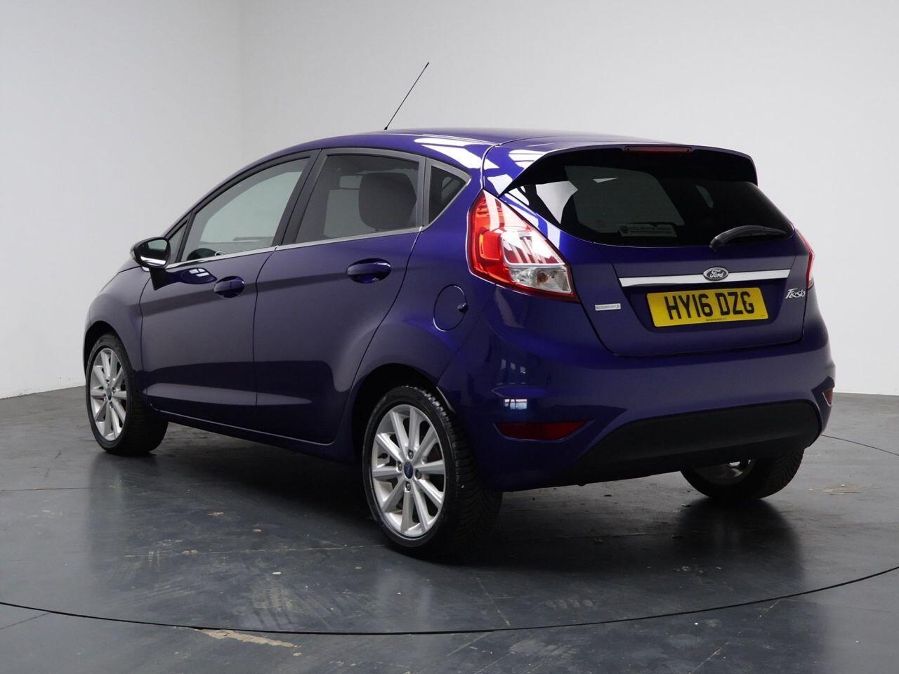 Ford Fiesta - Image 9