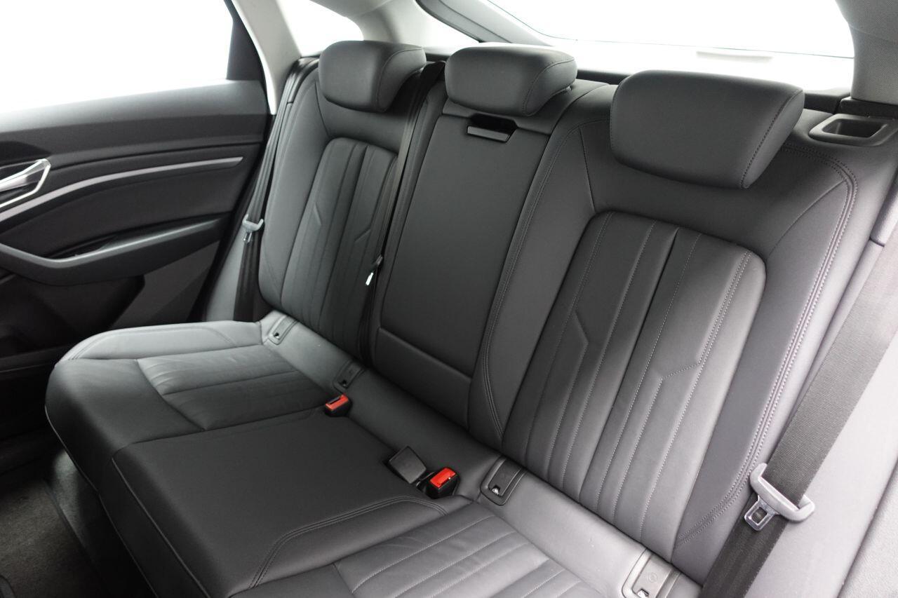 Audi E-Tron - Image 12
