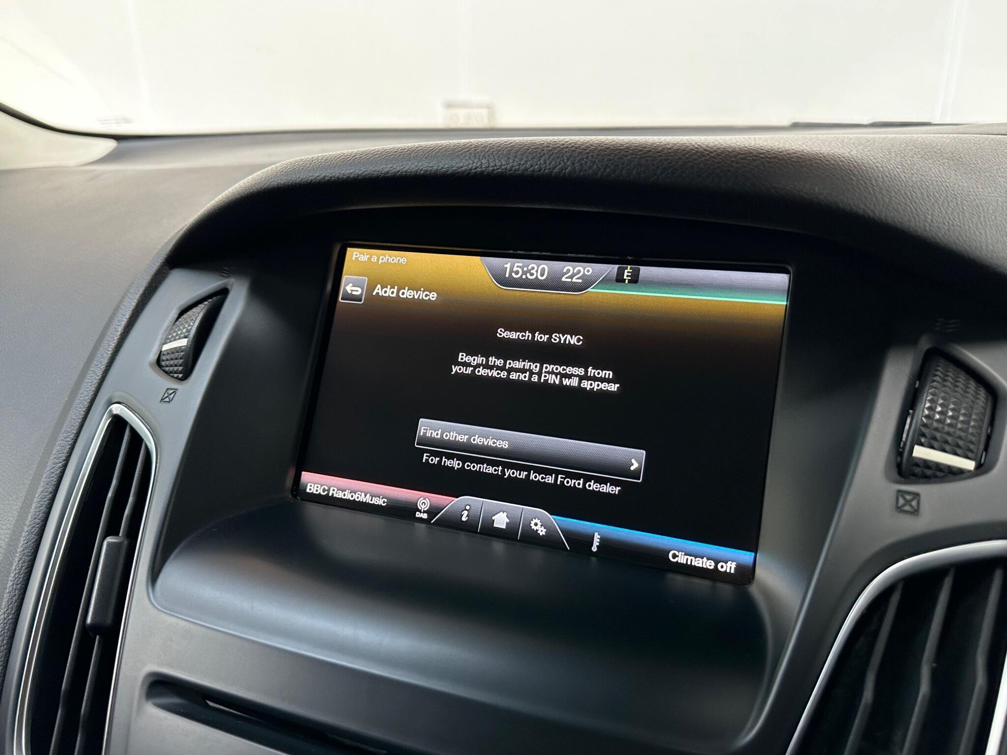Ford Focus - Image 15