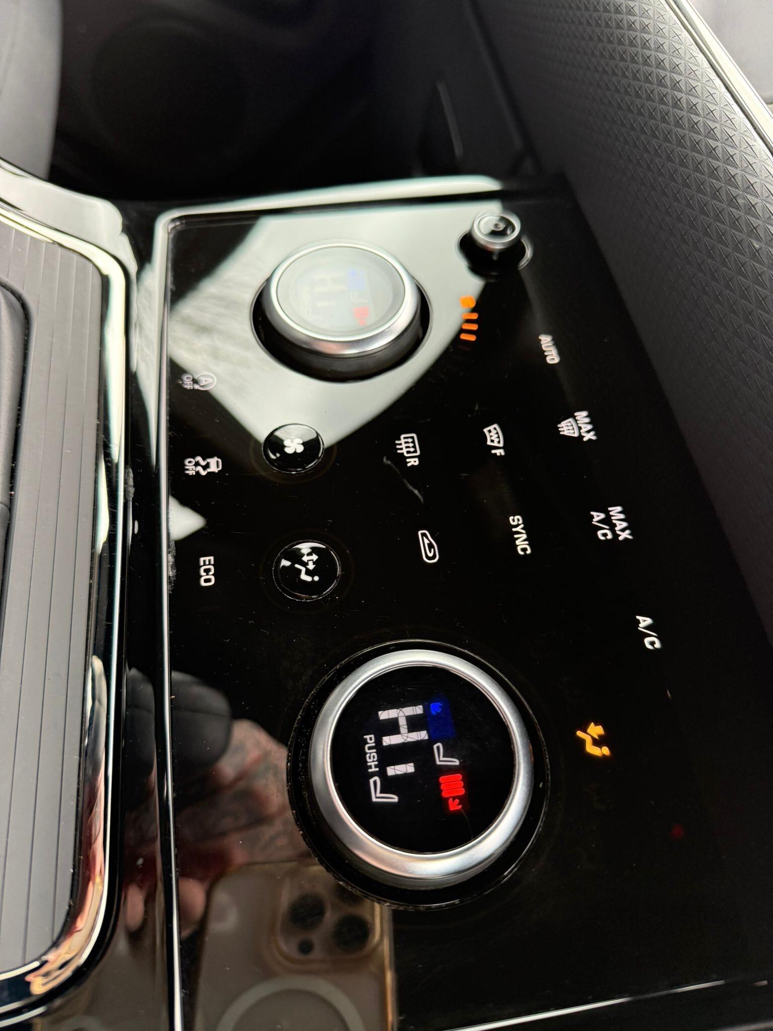Land Rover Range Rover Evoque - Image 41