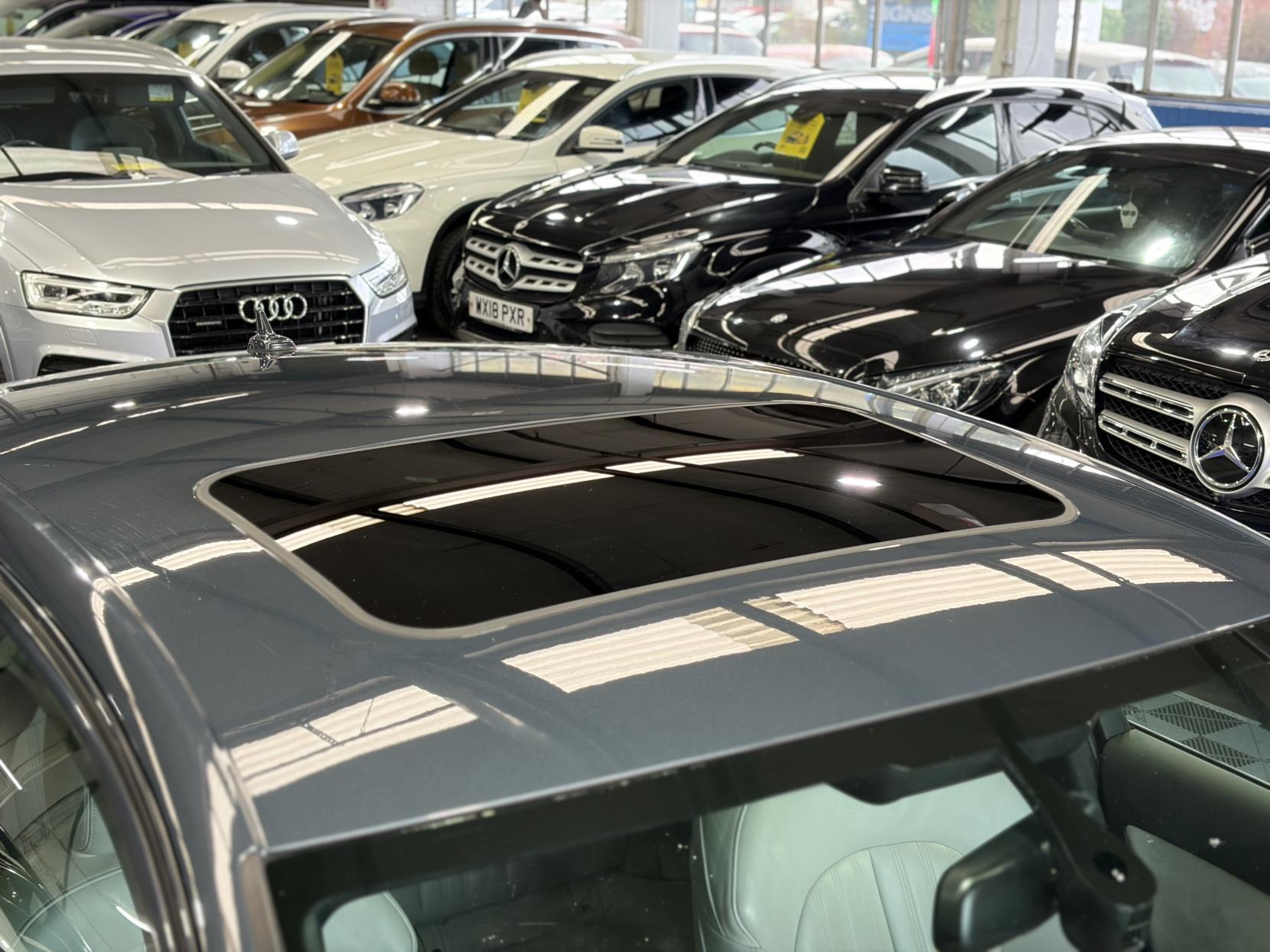 Audi A6 Saloon - Image 17
