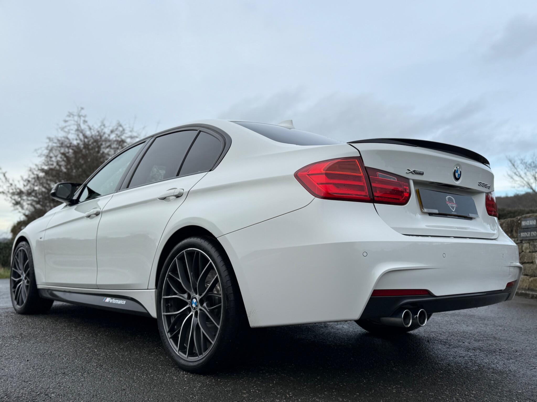 BMW 3 Series - Image 2