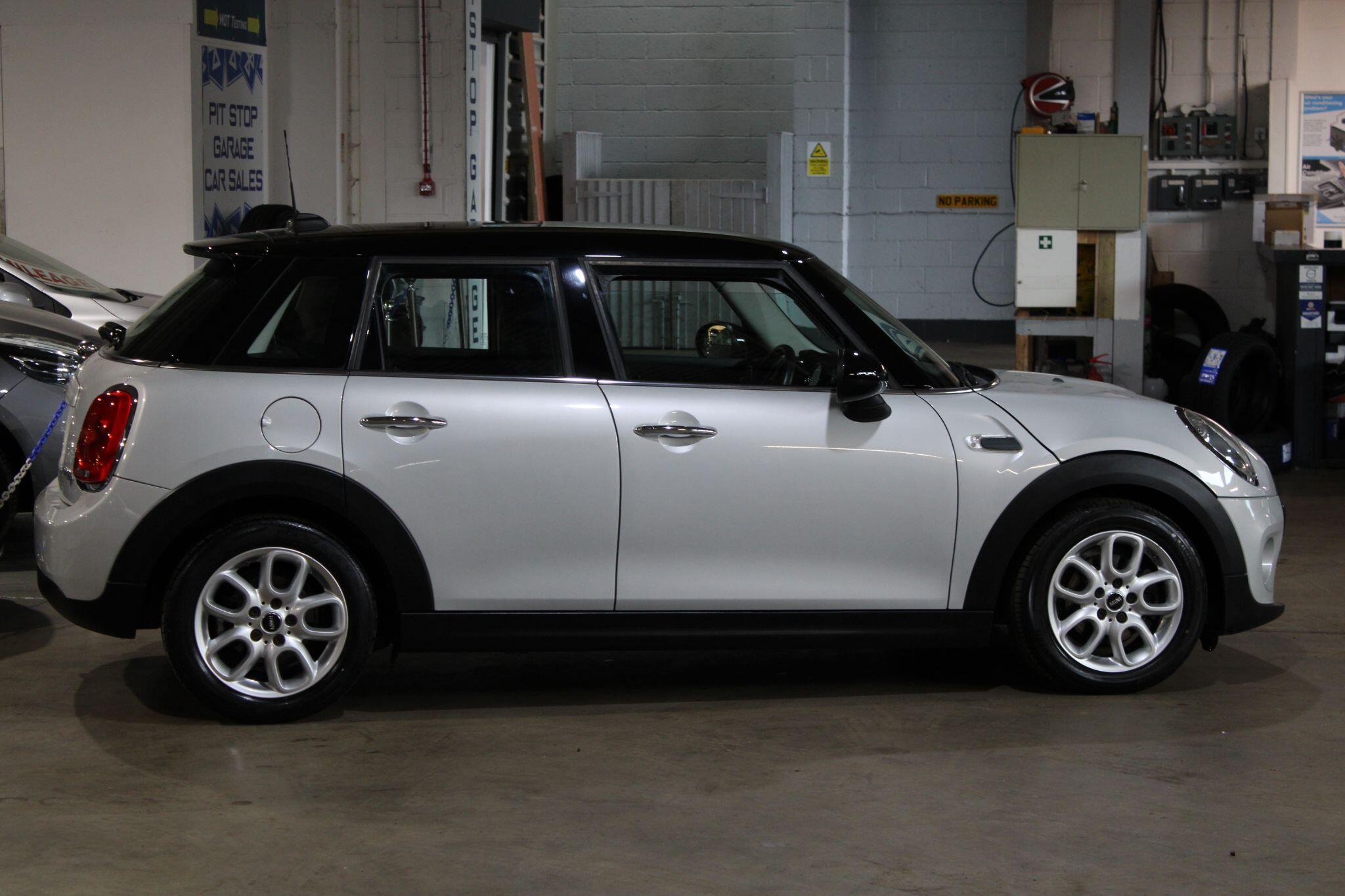 MINI Hatch - Image 13
