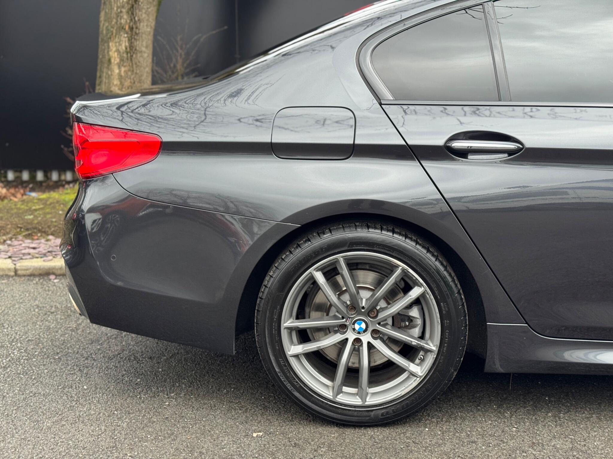 BMW 5 Series - Image 17