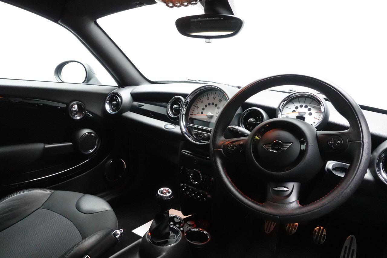 MINI Coupe - Image 21