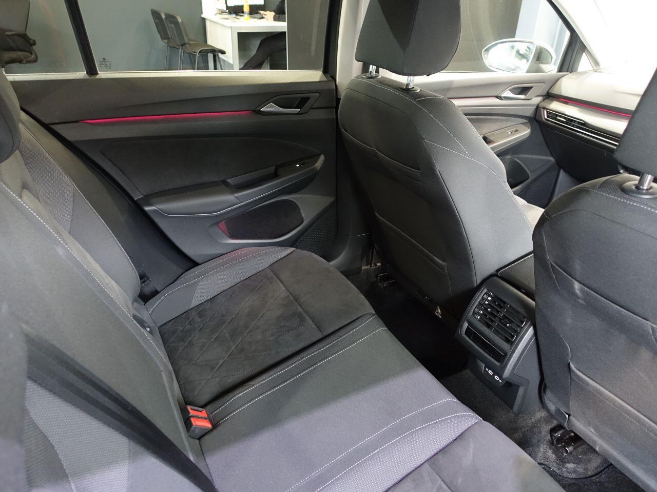 Volkswagen Golf - Image 15