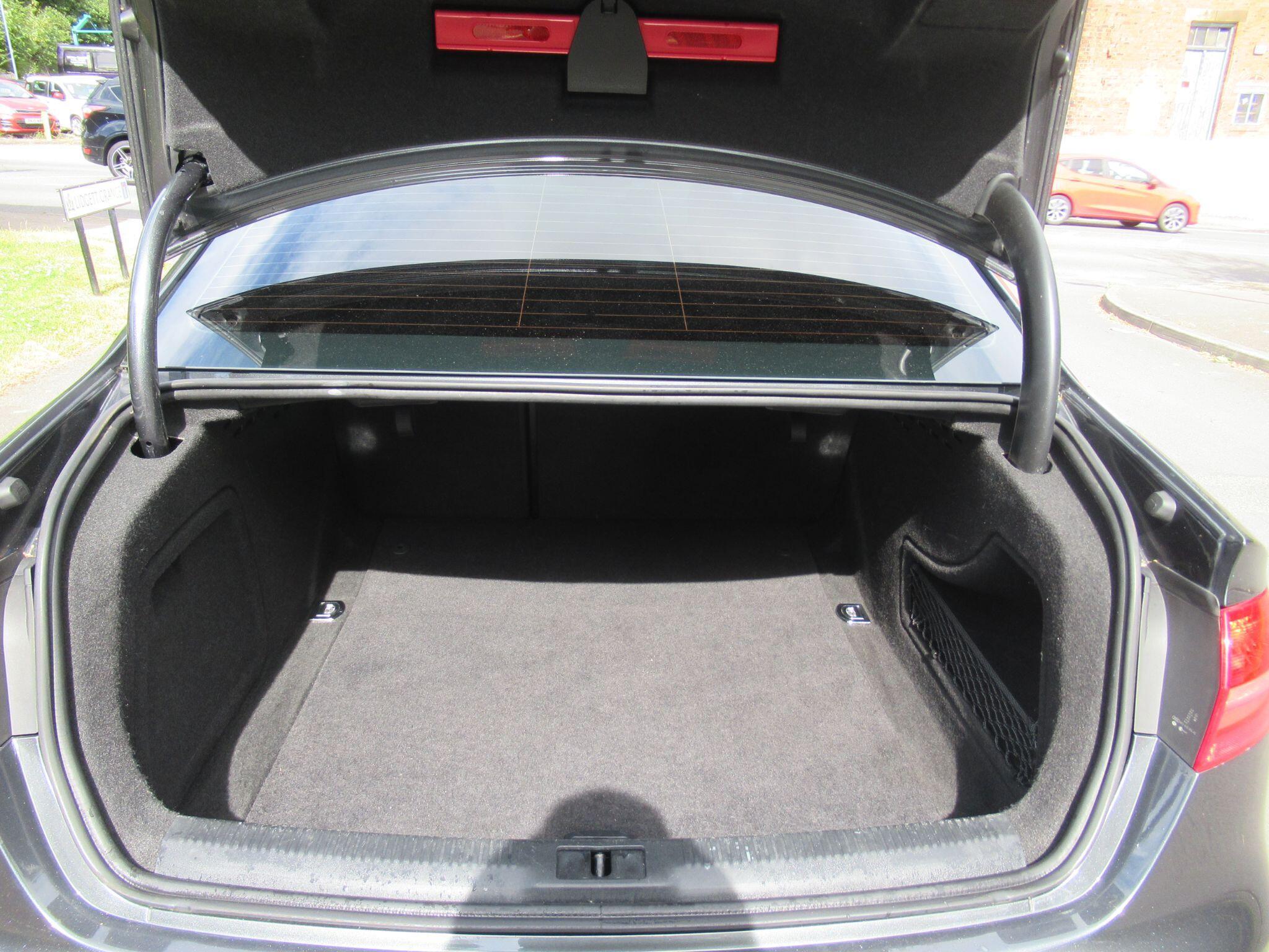 Audi A4 - Image 16