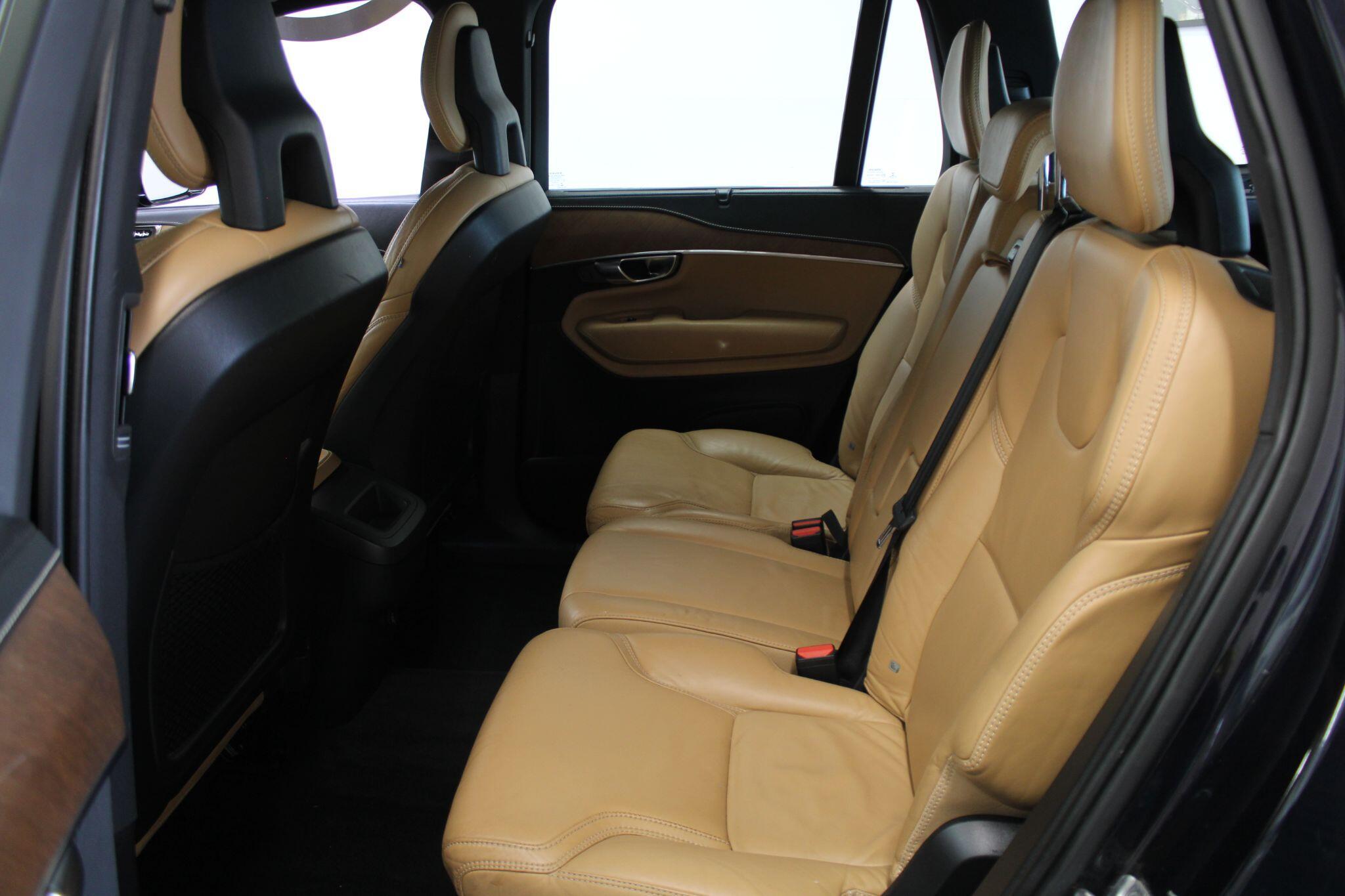 Volvo XC90 - Image 24