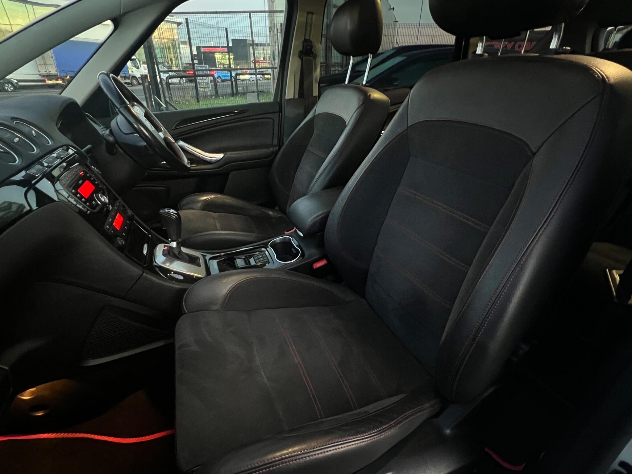 Ford S-MAX - Image 11