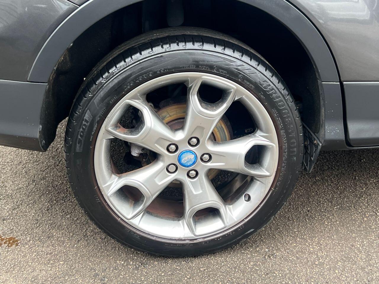 Ford Kuga - Image 25