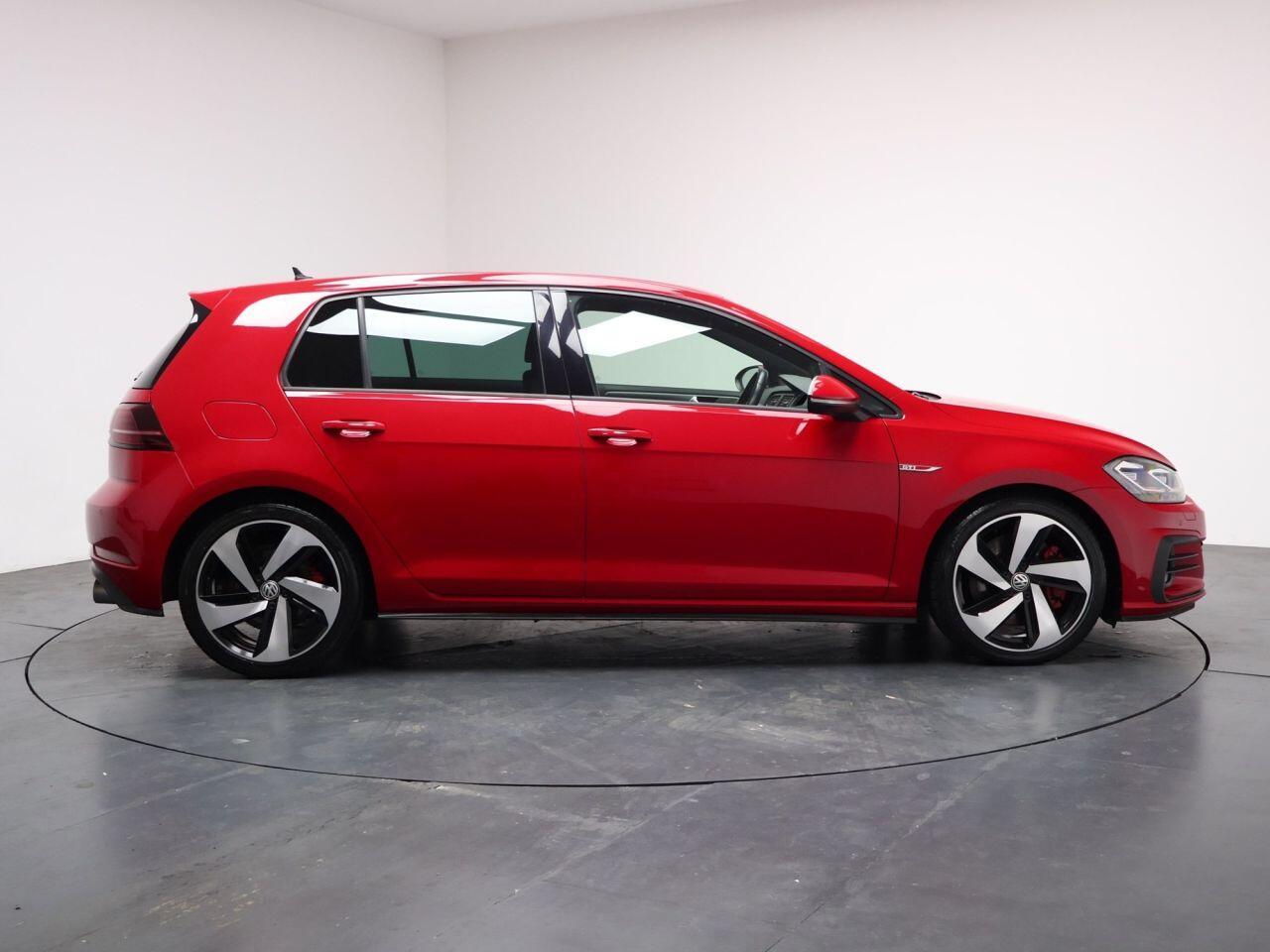 Volkswagen Golf - Image 14