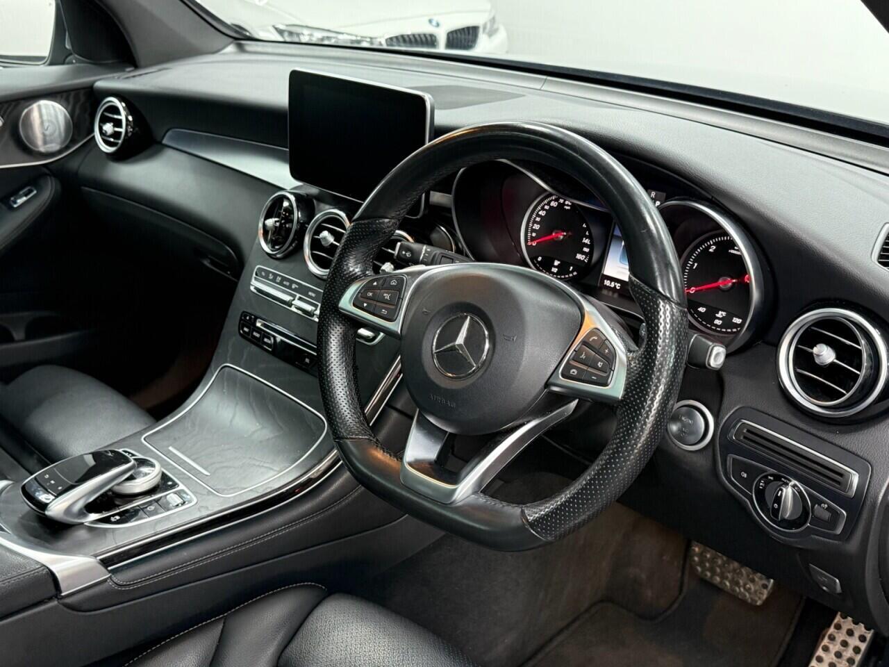 Mercedes GLC - Image 21