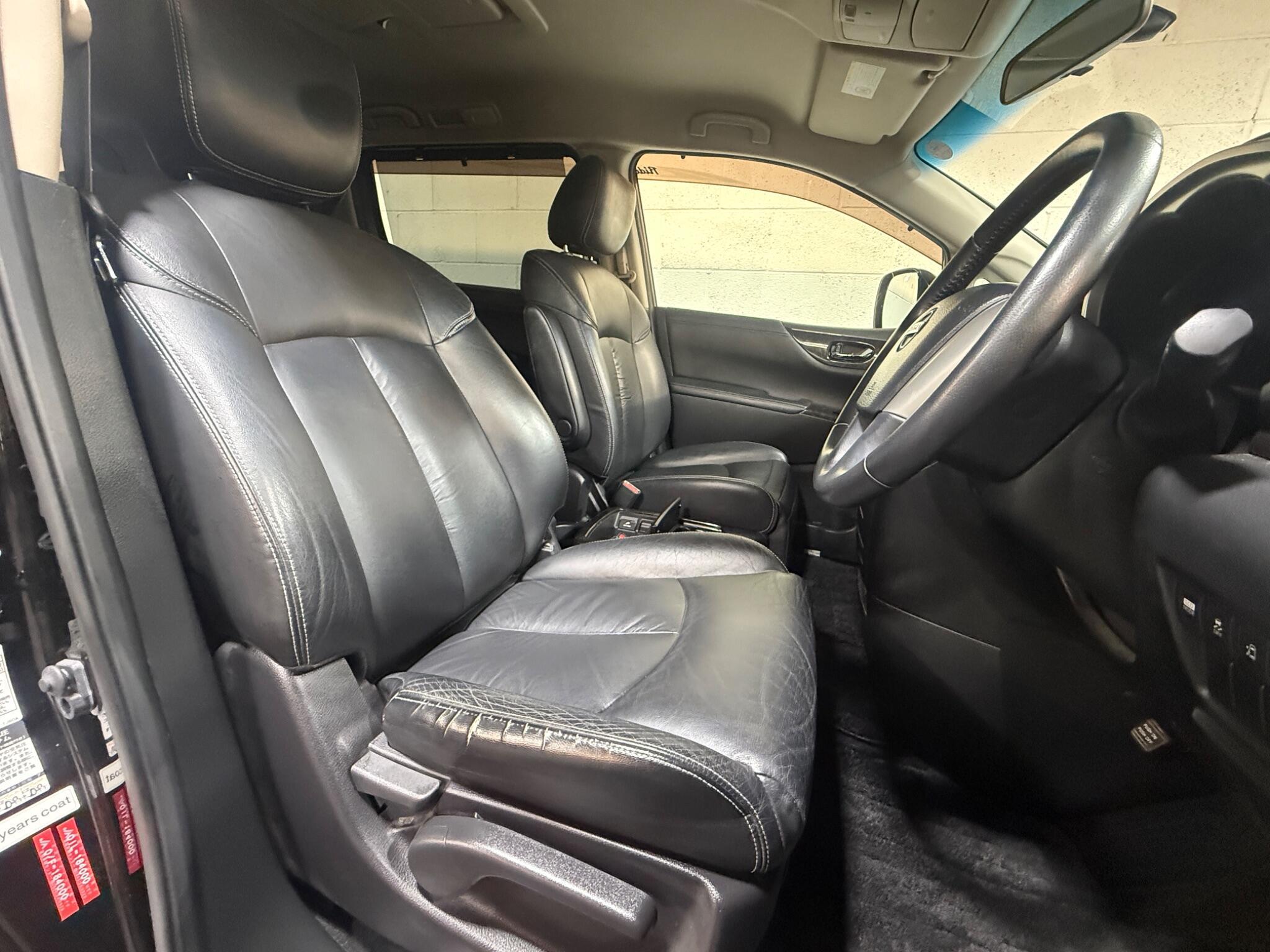 Nissan Elgrand - Image 8