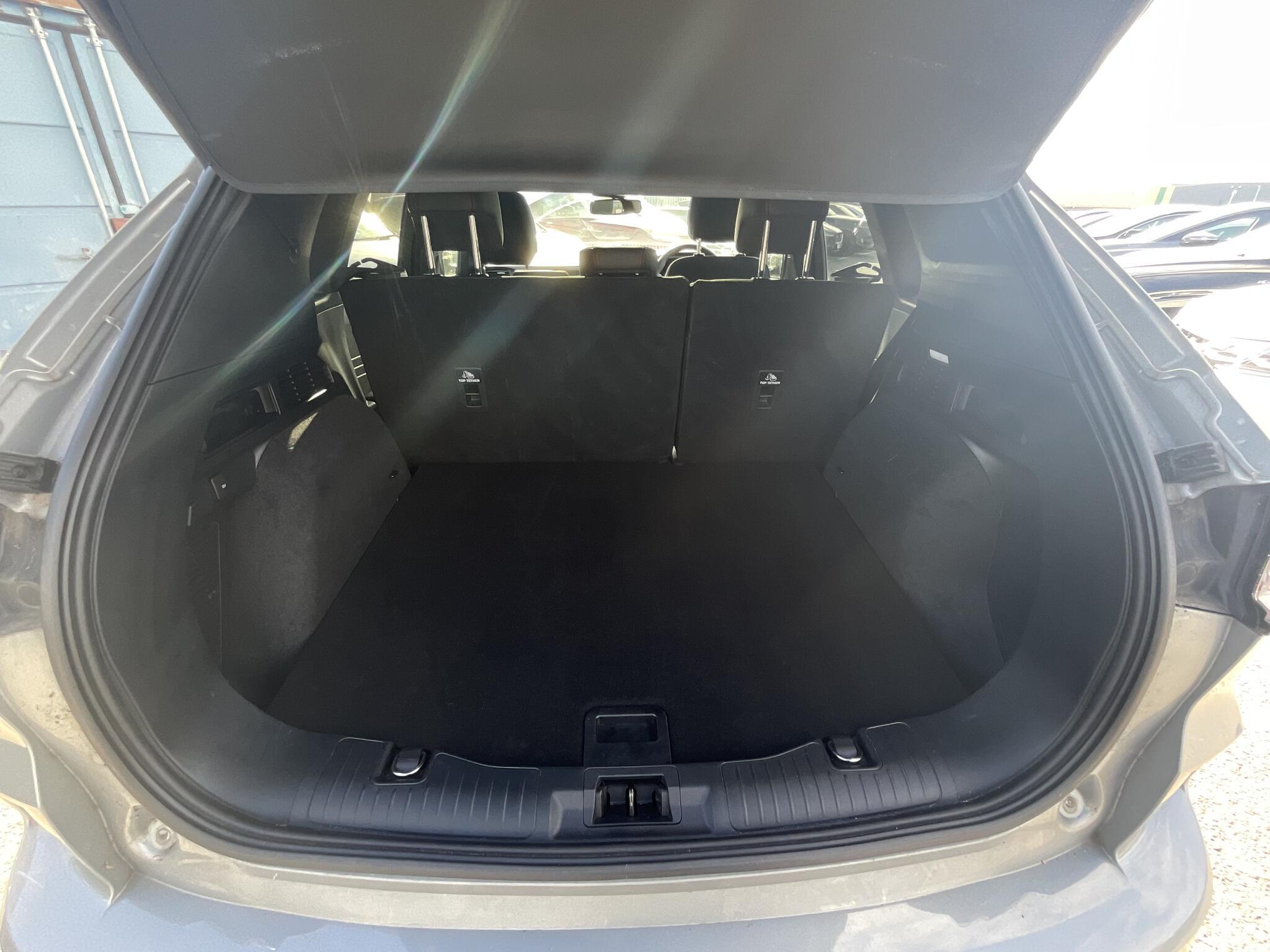 Ford Kuga - Image 18