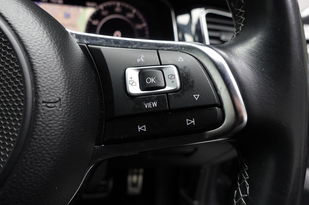 Volkswagen Golf - Image 41