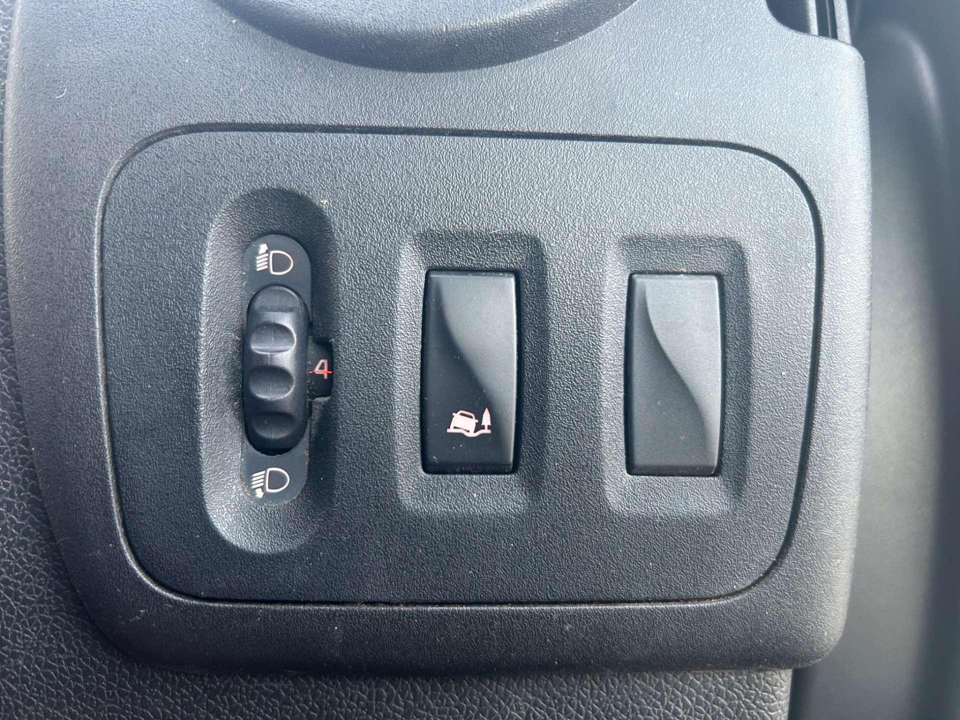 Renault Master - Image 24