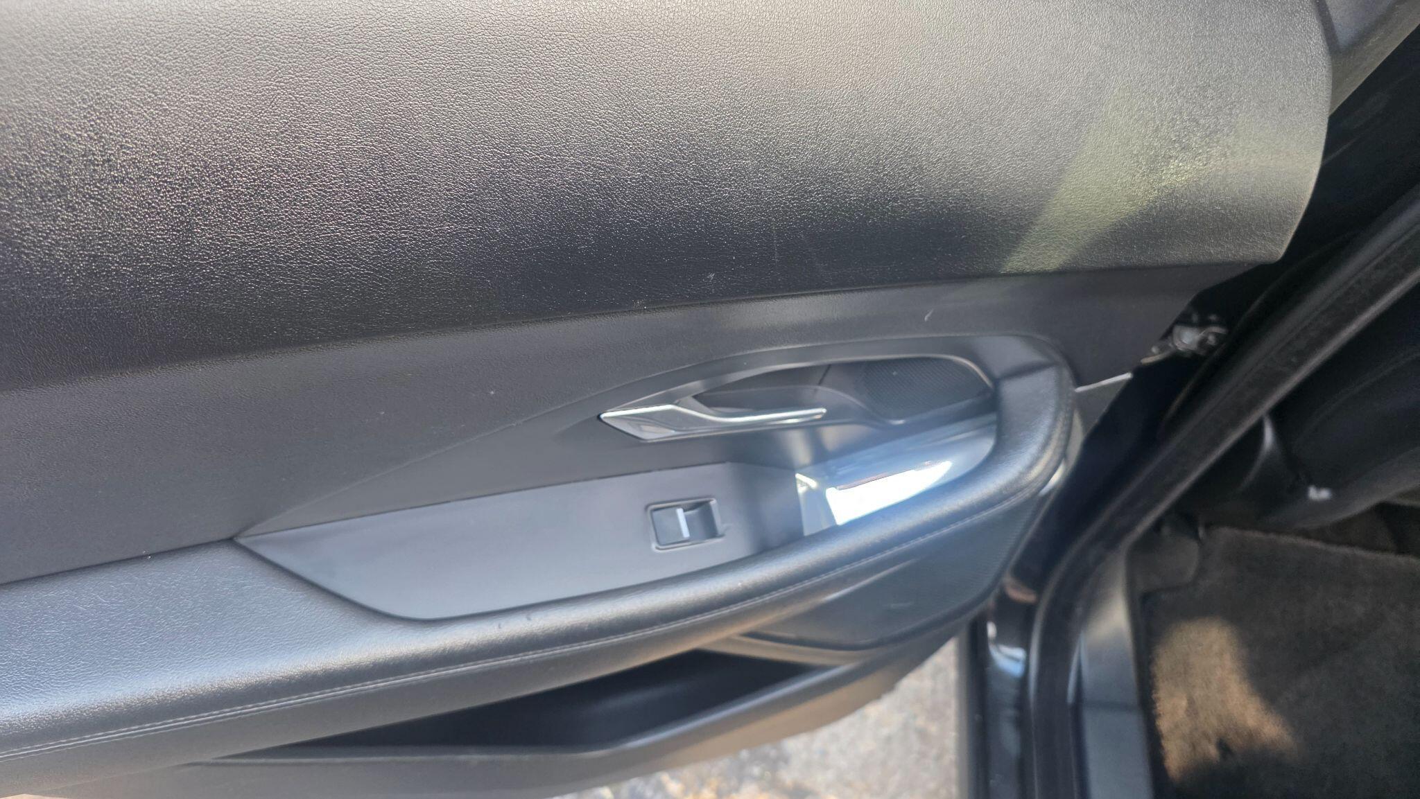 Jaguar E-Pace - Image 37