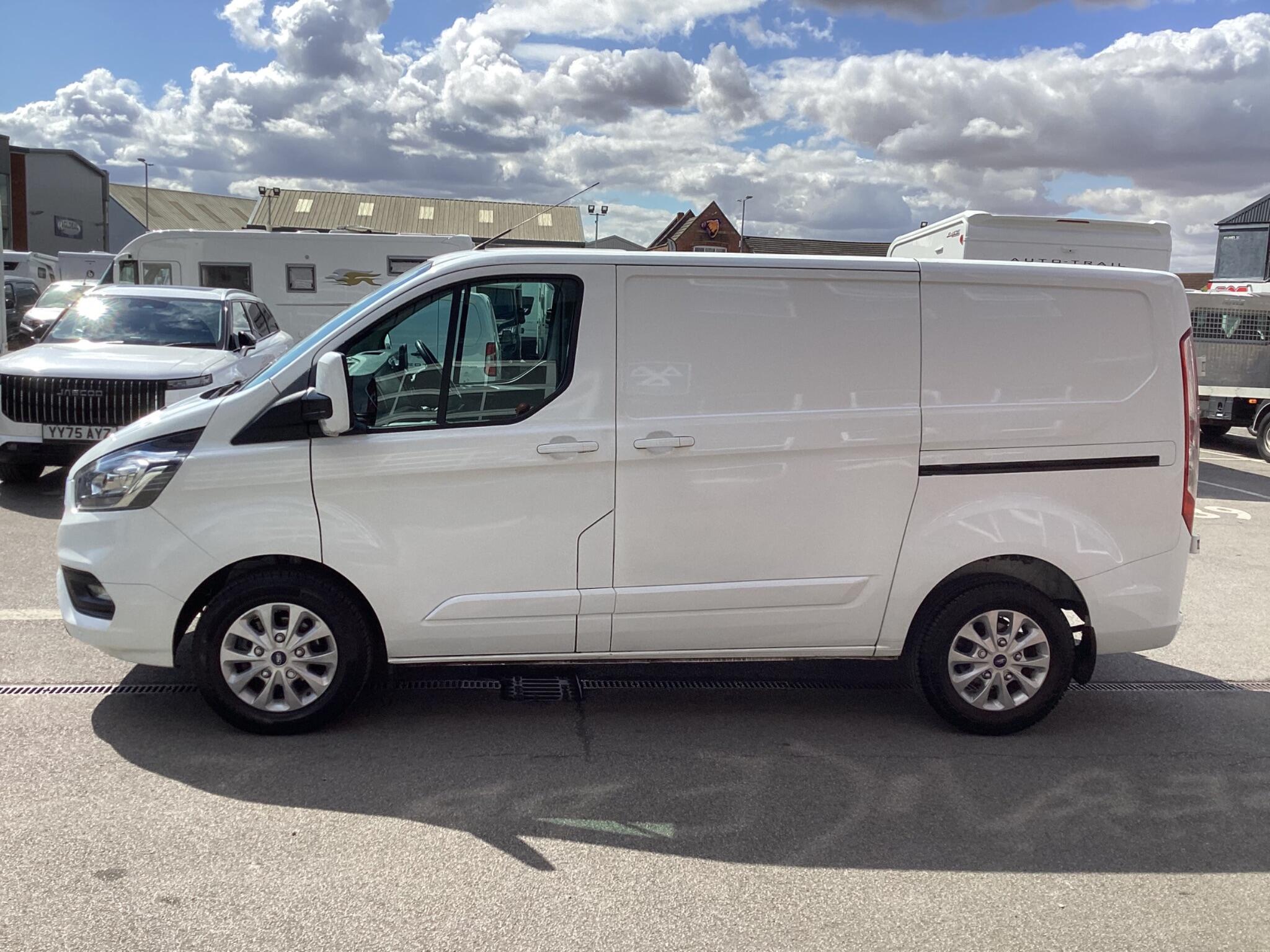Ford Transit Custom - Image 4