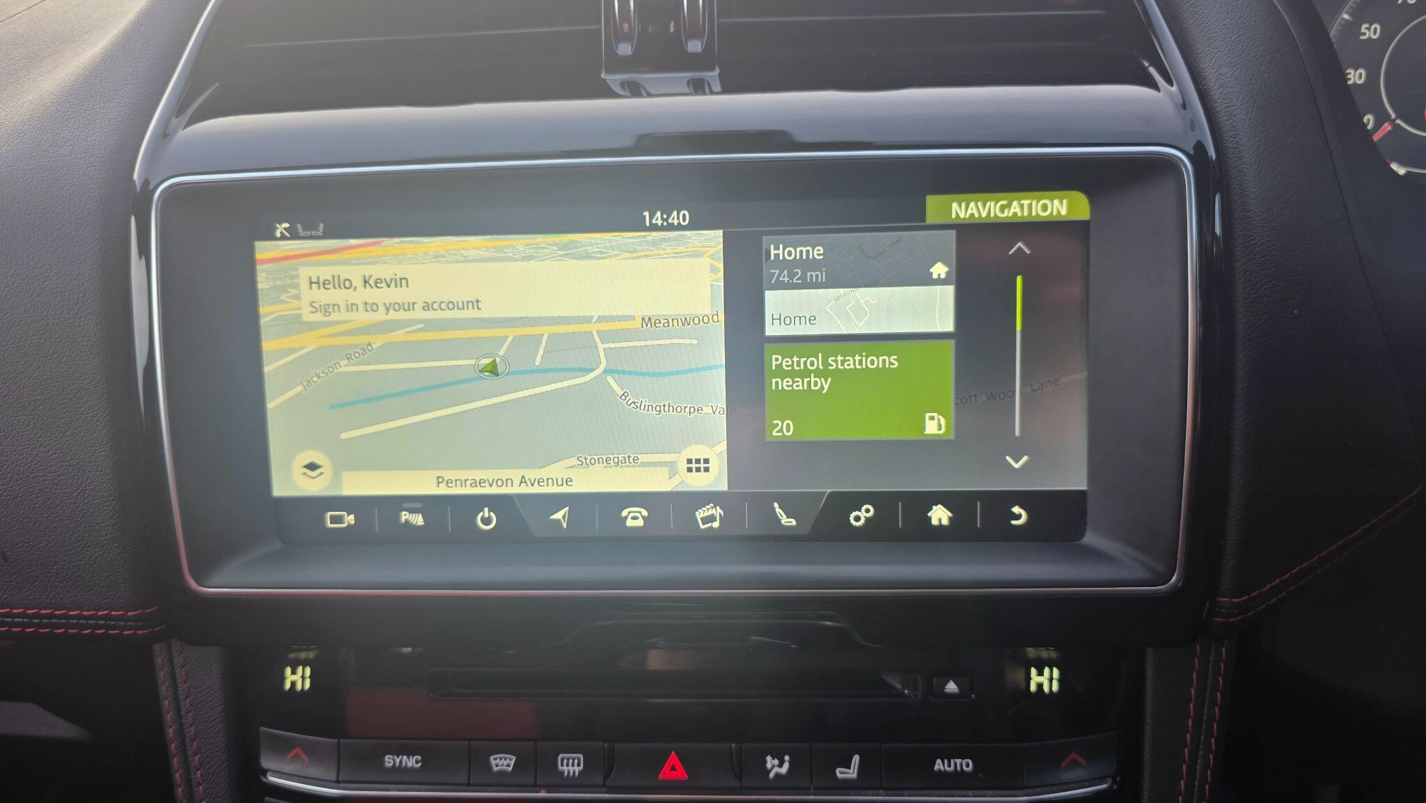 Jaguar F-Pace - Image 36