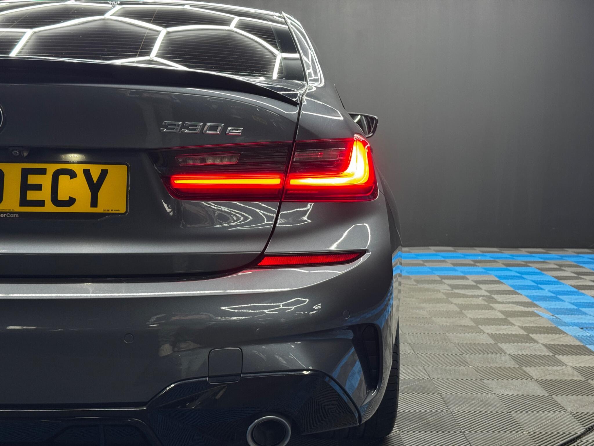 BMW 3 Series - Image 43