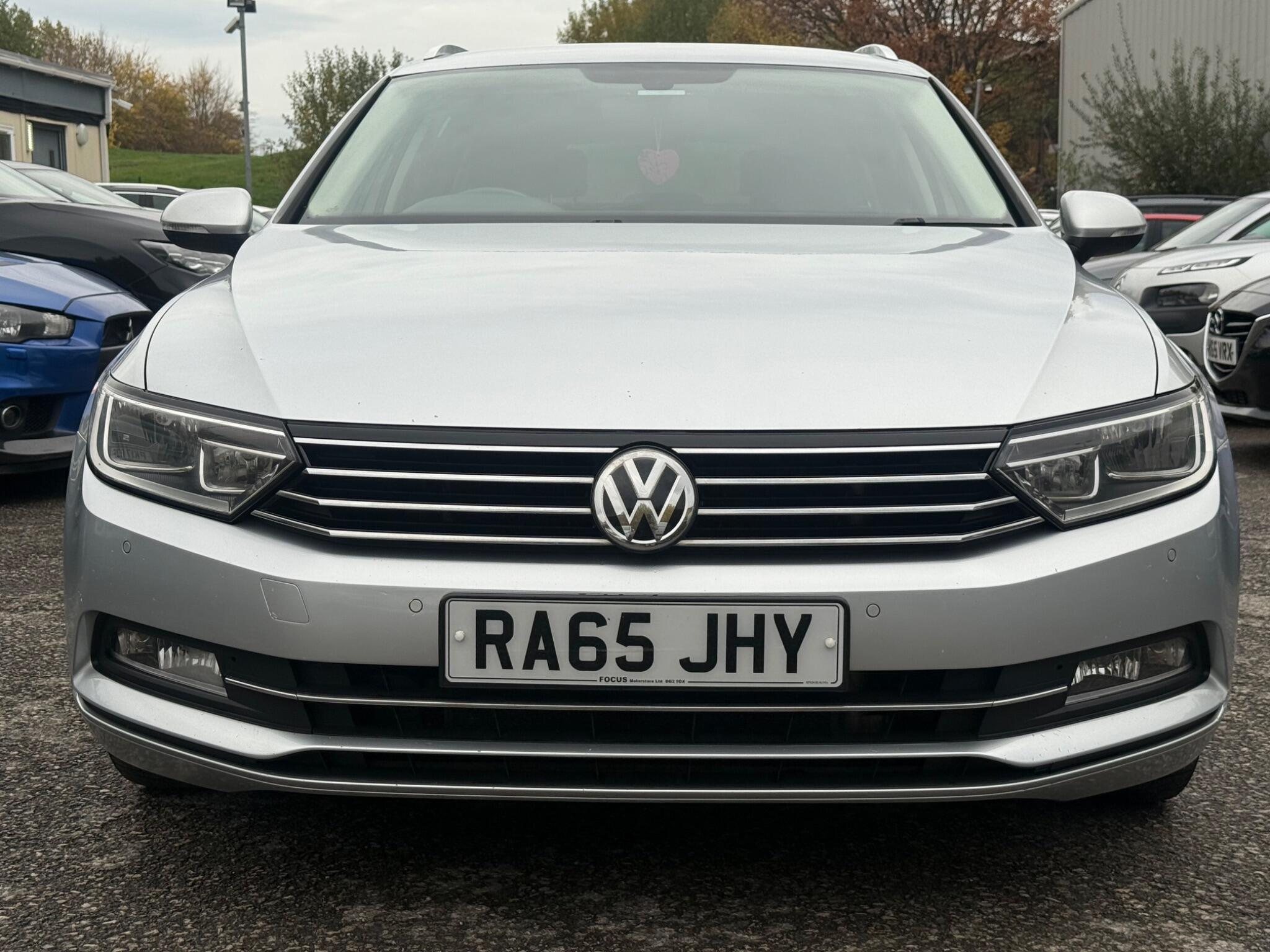 Volkswagen Passat - Image 4