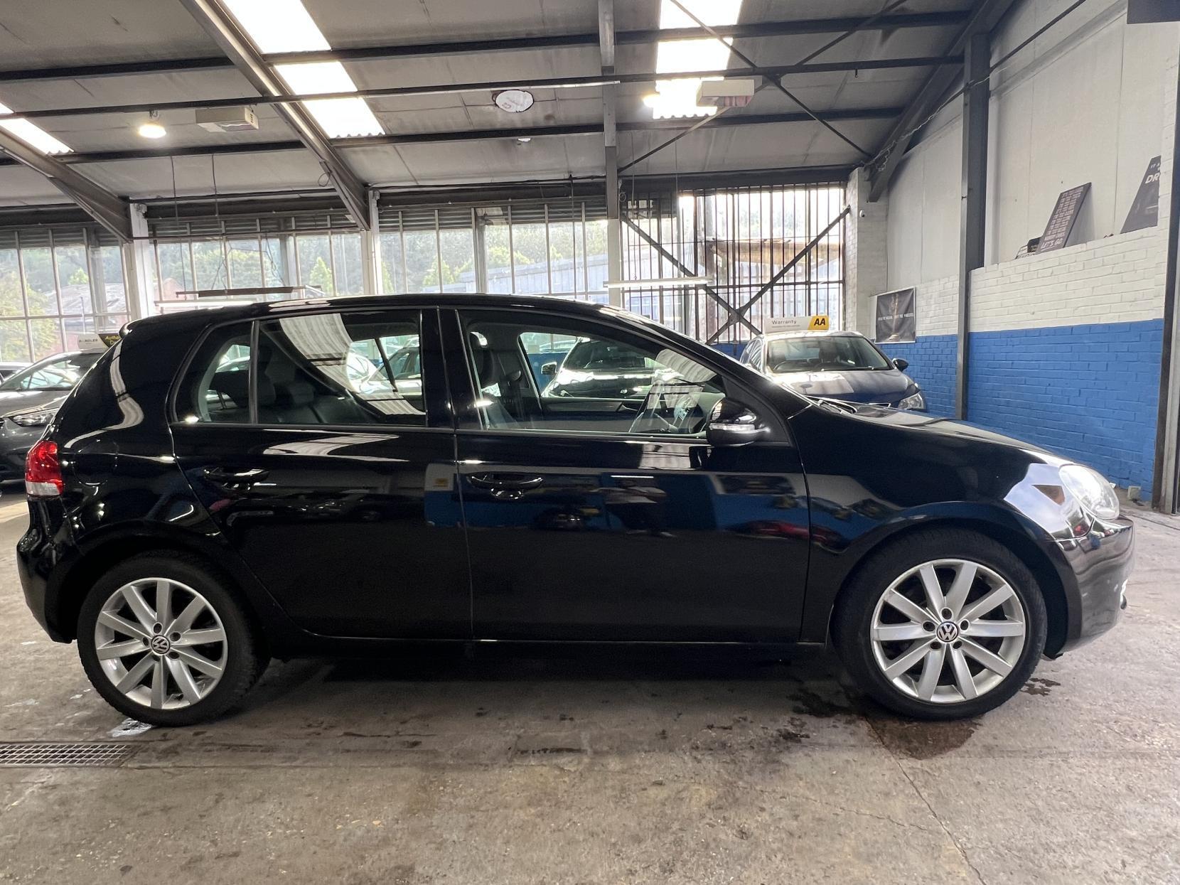 Volkswagen Golf - Image 6