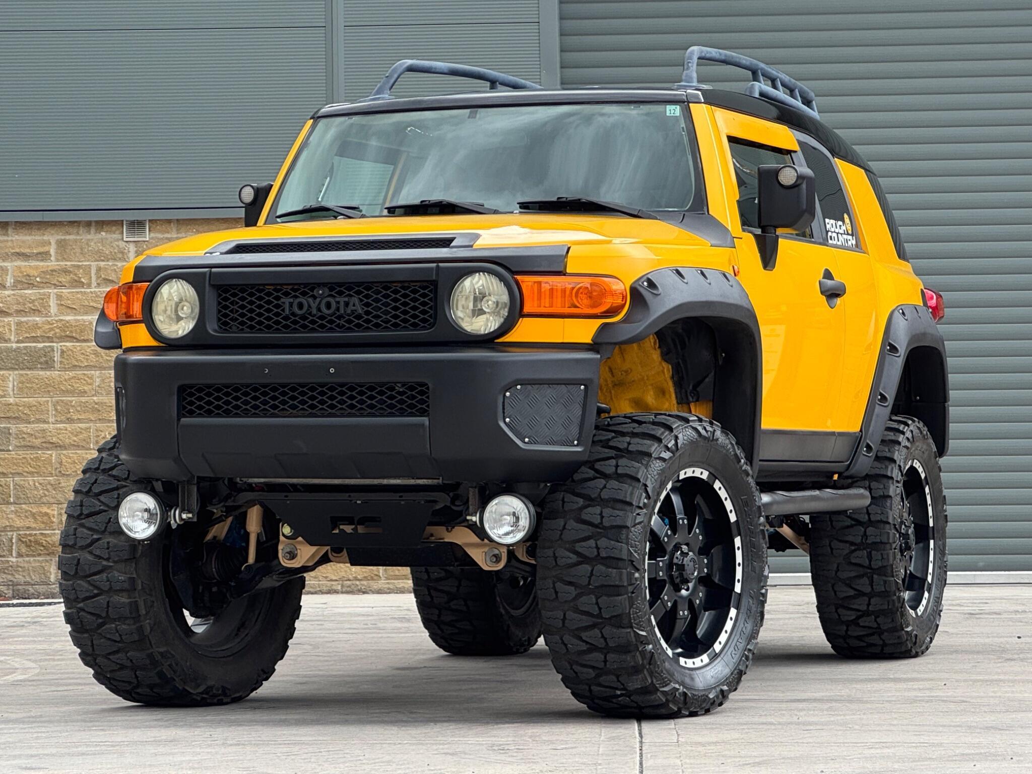 Toyota FJ CRUISER - Image 7