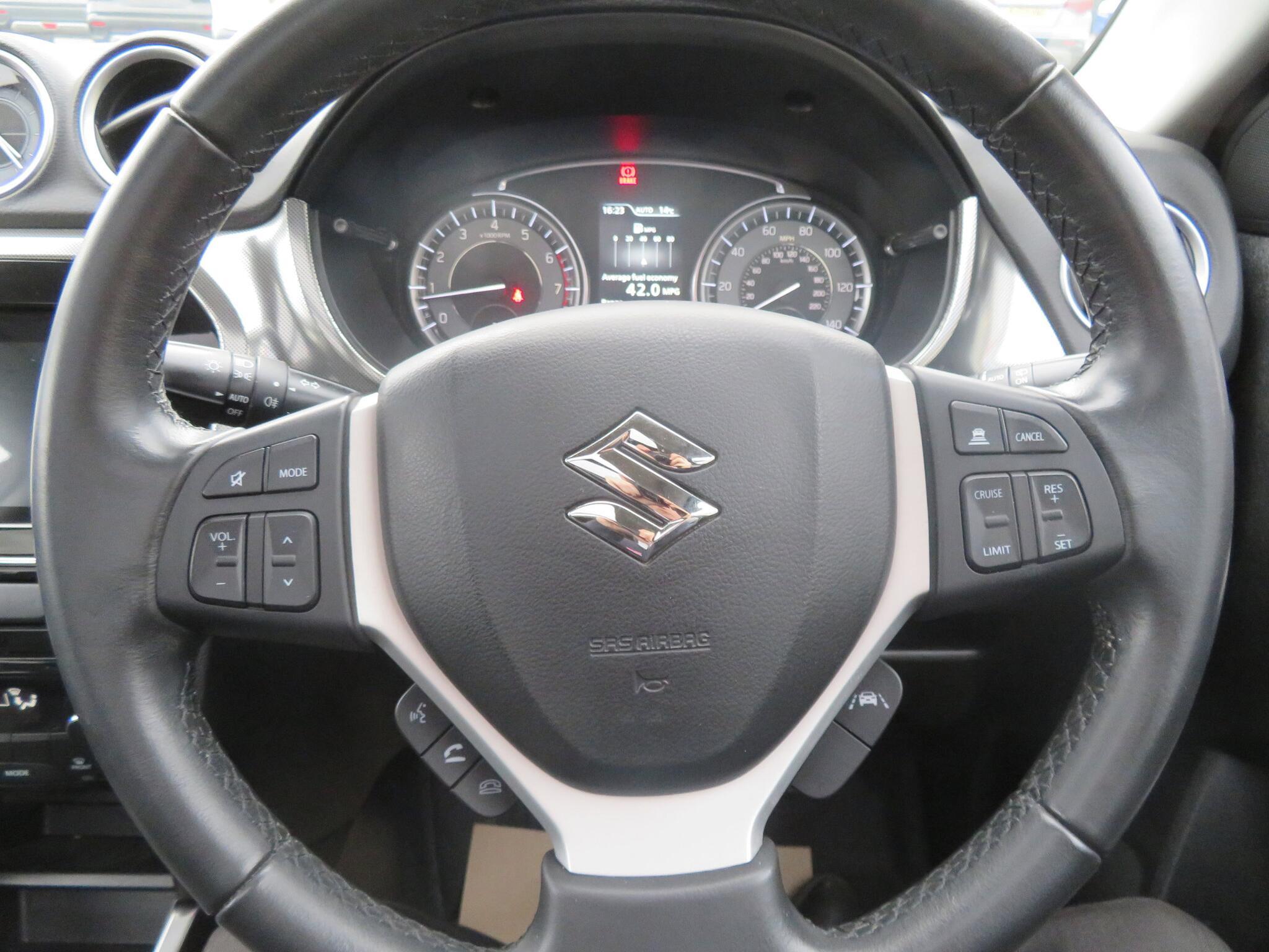 Suzuki Vitara - Image 19