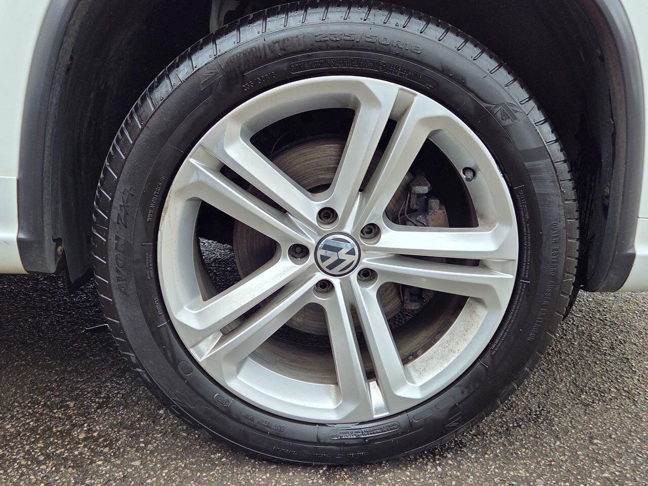 Volkswagen Tiguan - Image 23